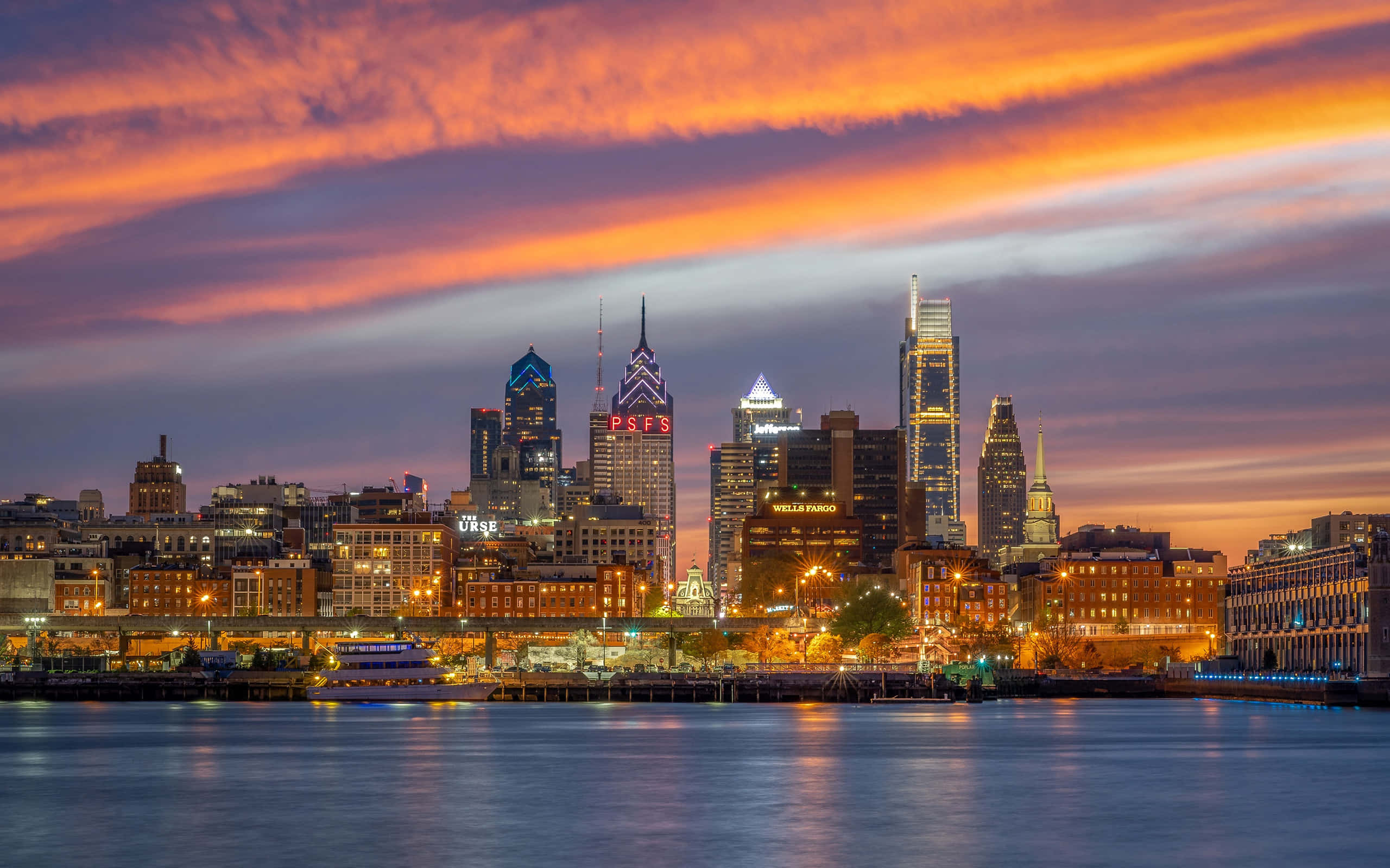 Philadelphia skyline, orange clouds, sunset, 2K Desktop Wallpaper
