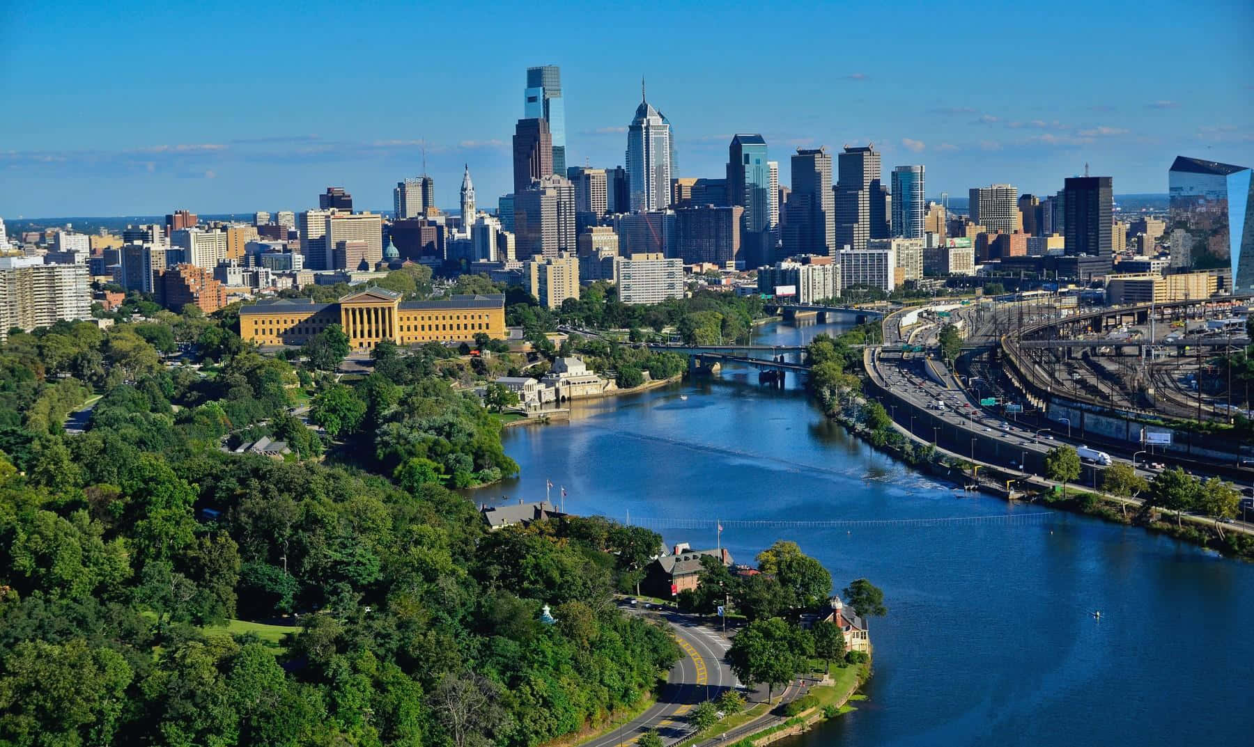 Philadelphia skyline, blue river lake, river winding through lush green park, HD Desktop Wallpaper