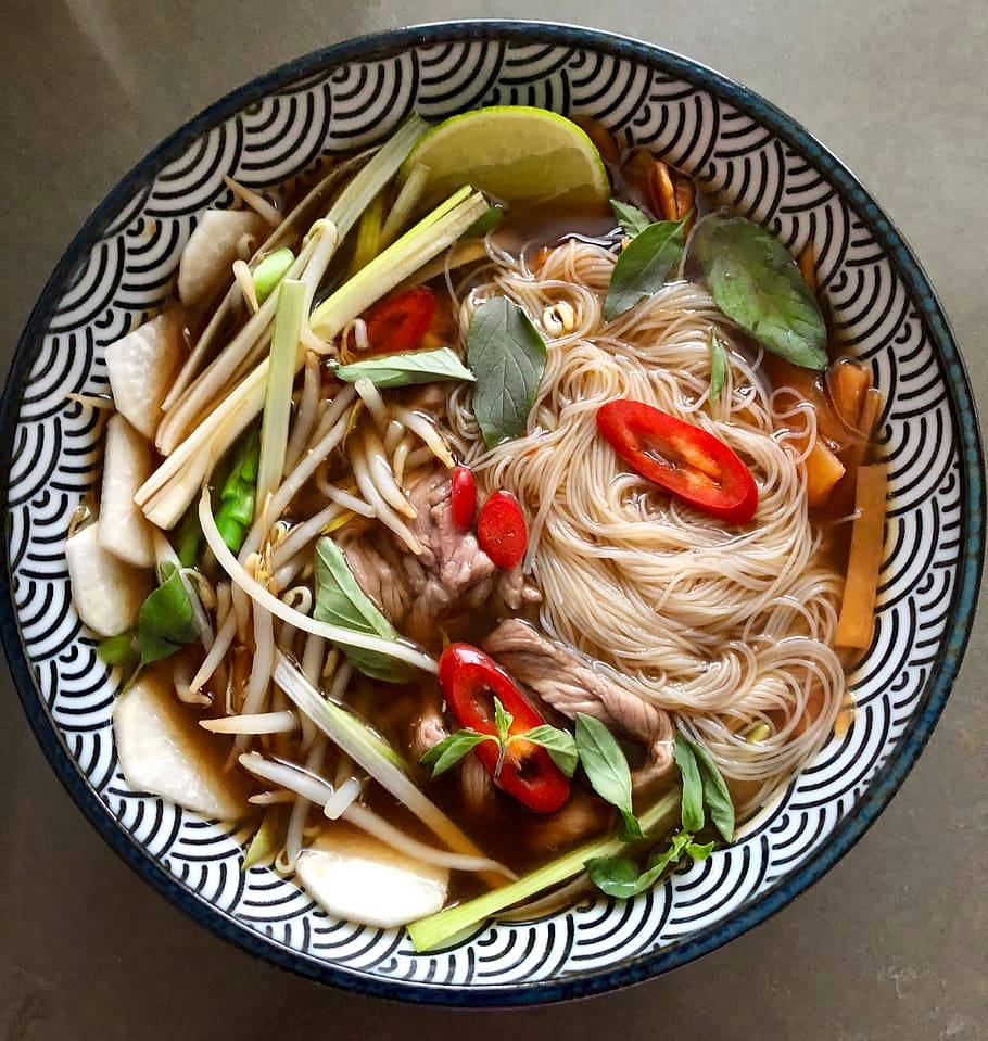 Pho, Vietnamese national dish, steaming bowl of noodle soup, SD Phone Wallpaper