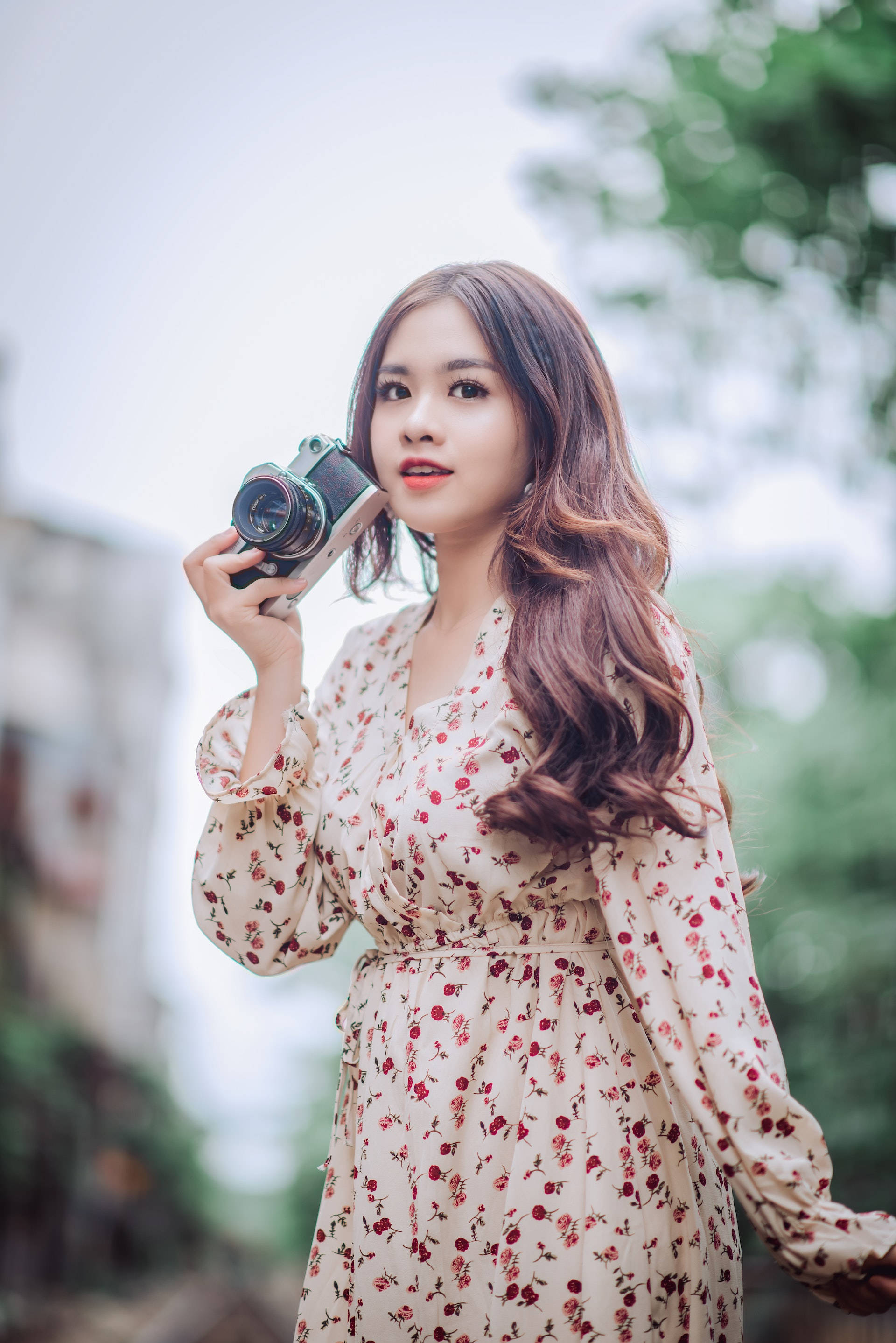 Asian woman, professional camera, floral dress, 2K Phone Wallpaper