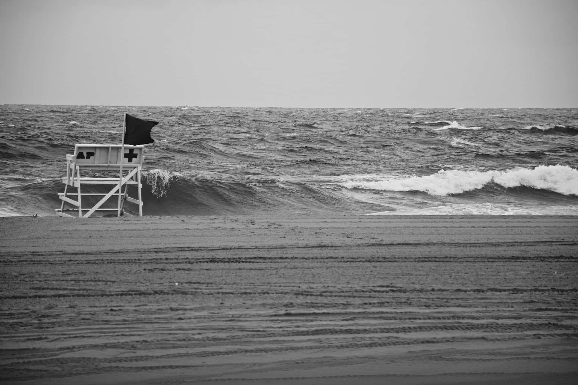 lifeguard chair, windswept beach, dark waves, Full HD Desktop Wallpaper