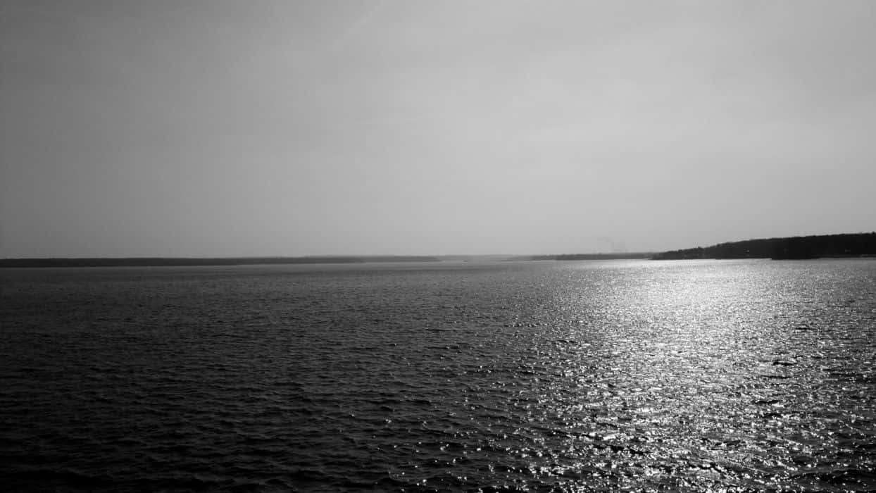 black and white ocean, lake scene, gentle ripples, SD Desktop Wallpaper