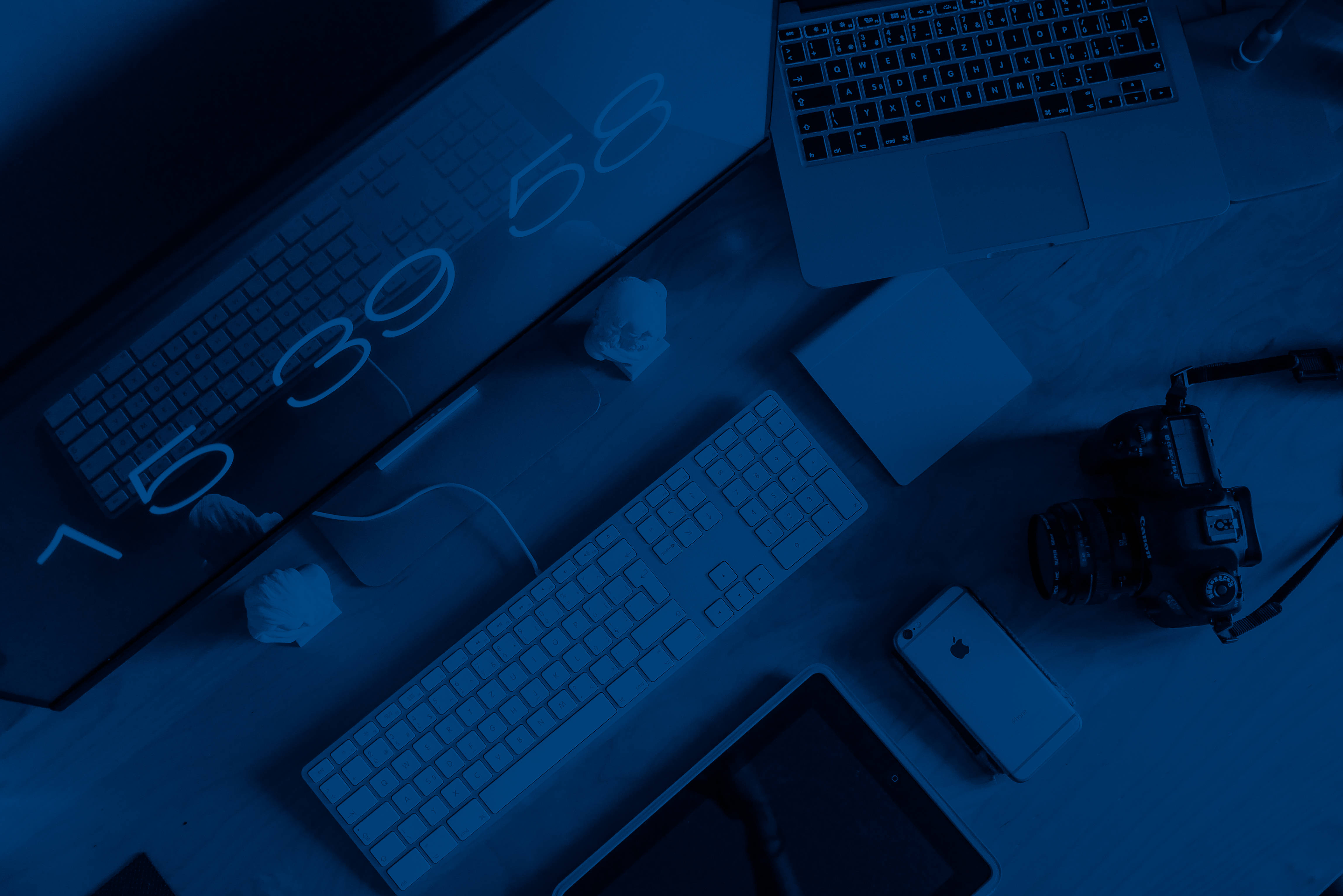 iPhone, dark computer desk, blue-tinted, 4K Desktop Wallpaper