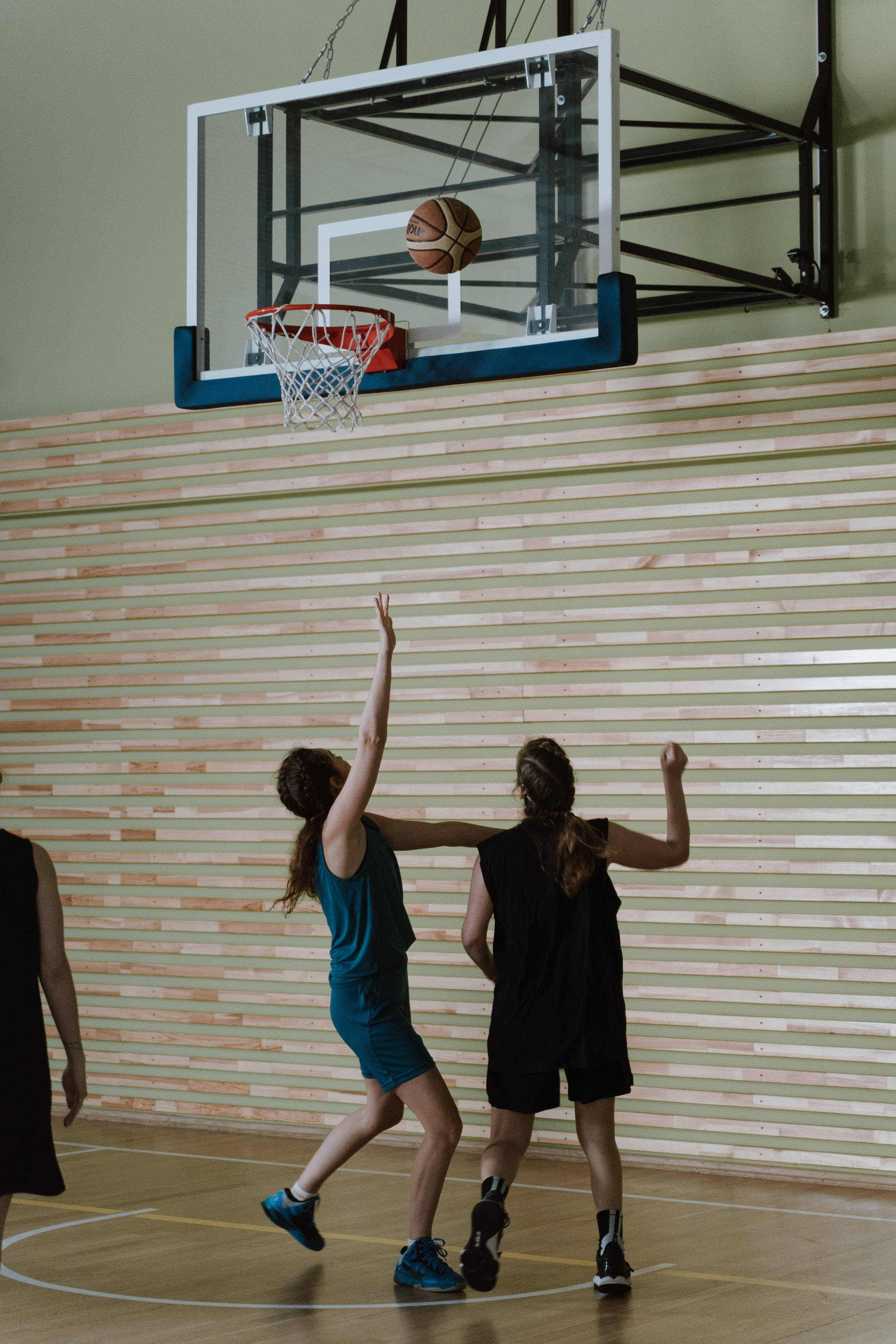 basketball shooting, female basketball players, hoop, 2K Phone Wallpaper