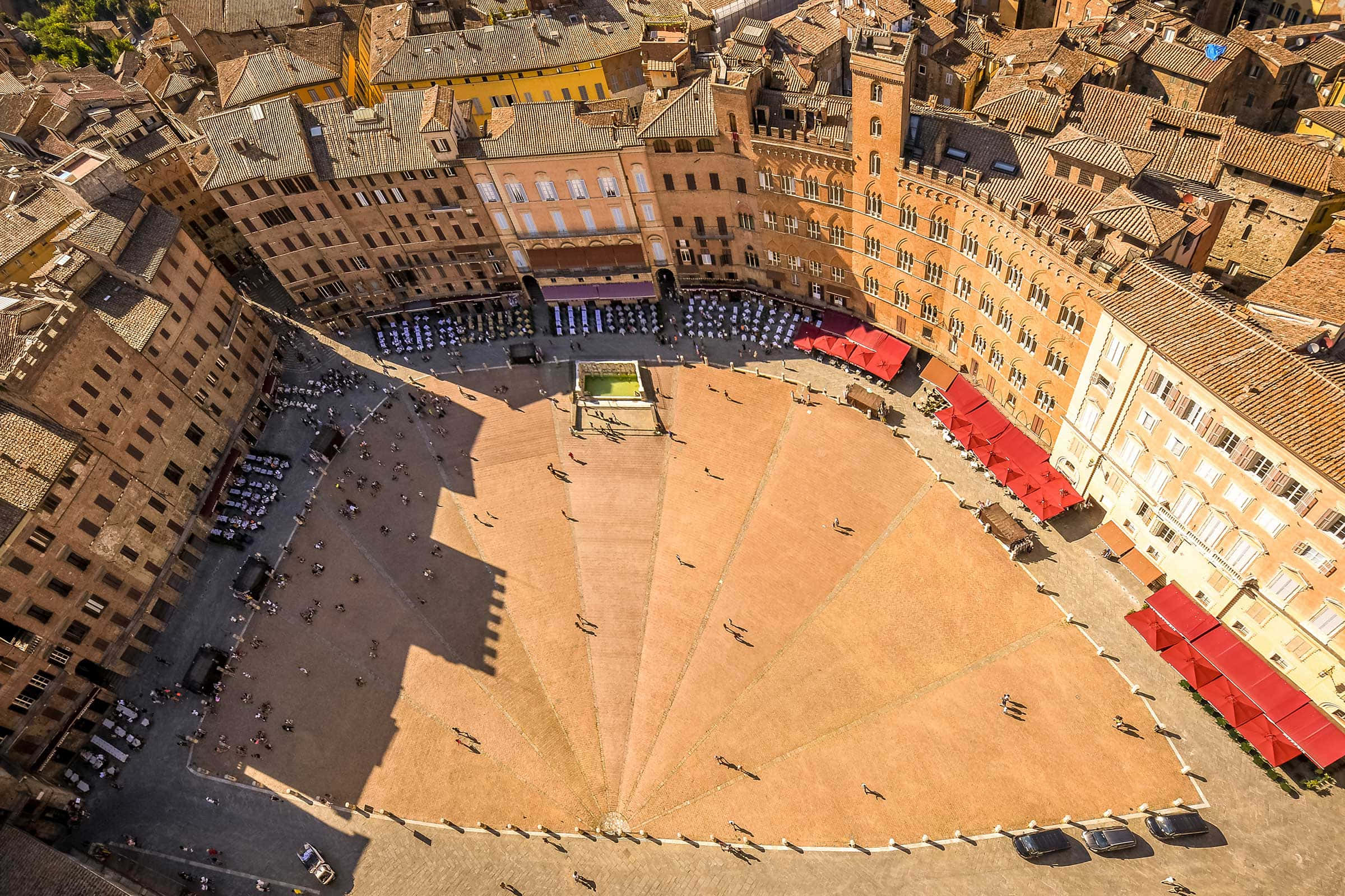 Piazza Del Campo, terracotta rooftops, red awnings, Full HD Desktop Wallpaper