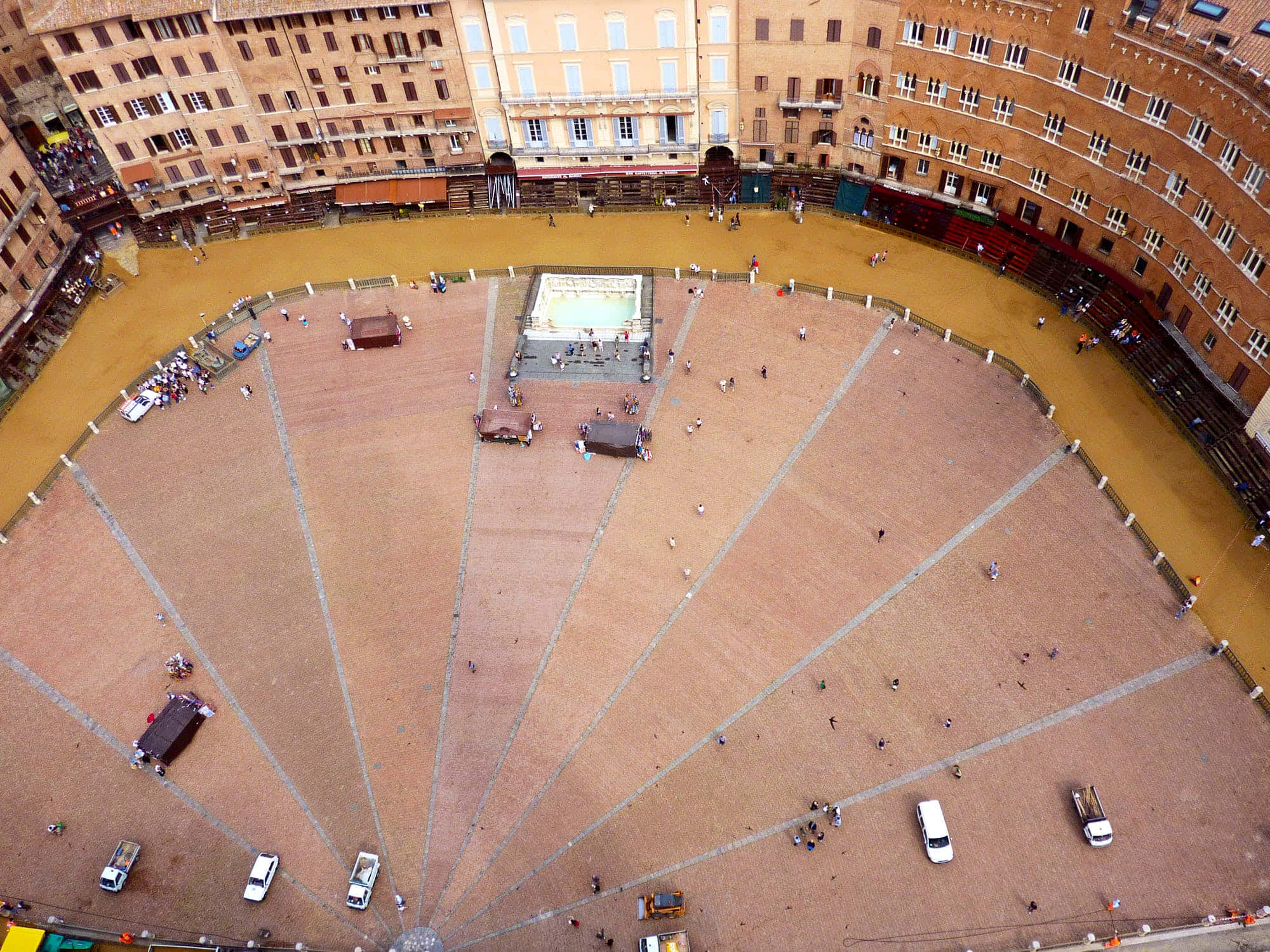 Piazza Del Campo, aerial view, sunlit historic square, Full HD Desktop Wallpaper