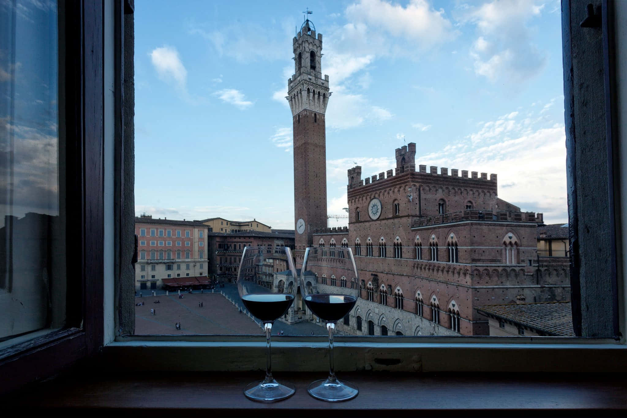 Piazza Del Campo, wine glasses, windowsill, Full HD Desktop Wallpaper