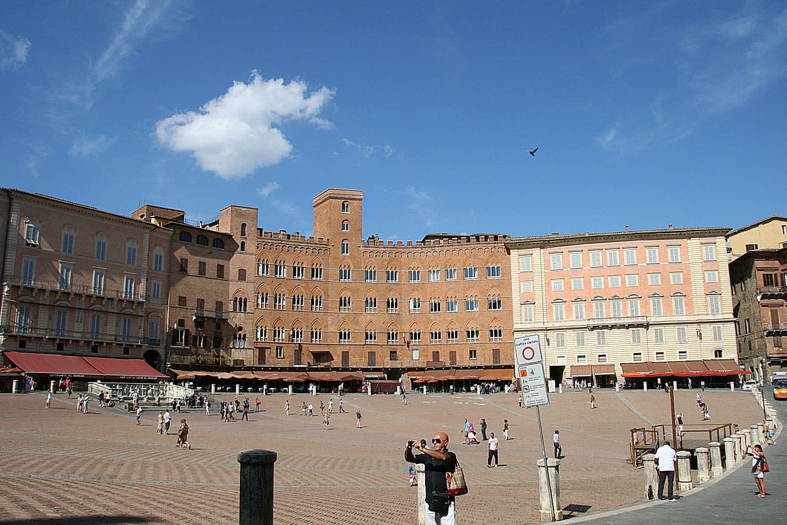 Piazza Del Campo, historic European square, tourists, HD Desktop Wallpaper