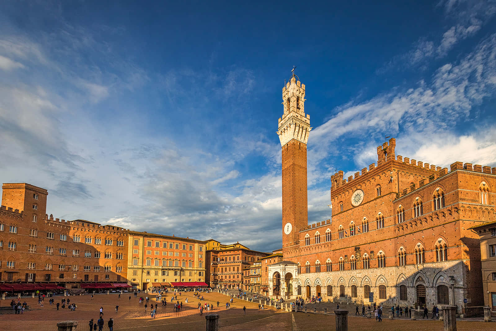 Piazza Del Campo, golden sunset light, historic brick buildings, HD Desktop Wallpaper