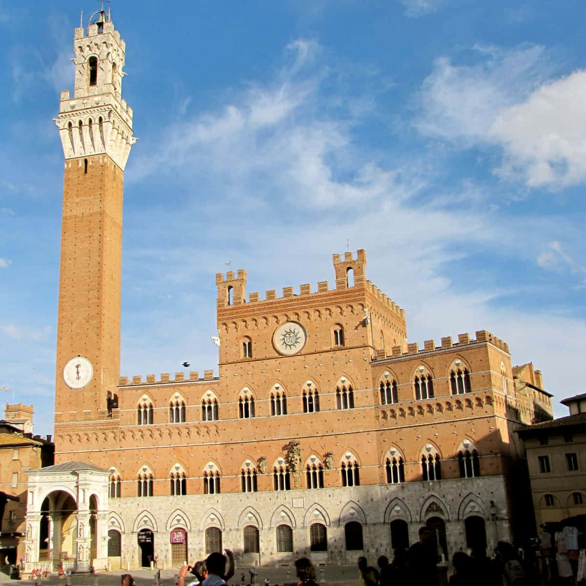 Piazza Del Campo, historic brick building, tall clock tower, SD Desktop Wallpaper