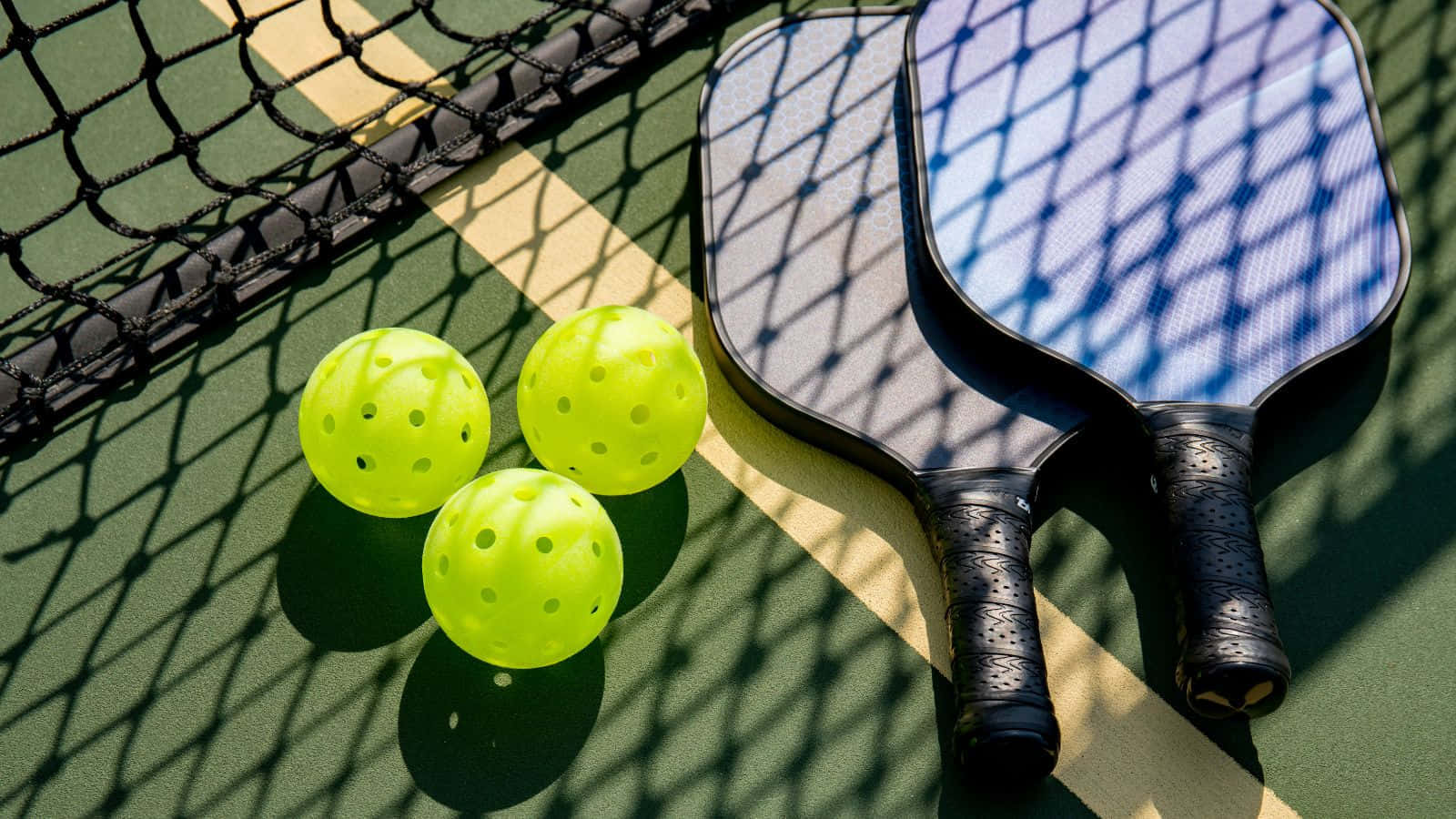 pickleball, paddles, green court, HD Desktop Wallpaper