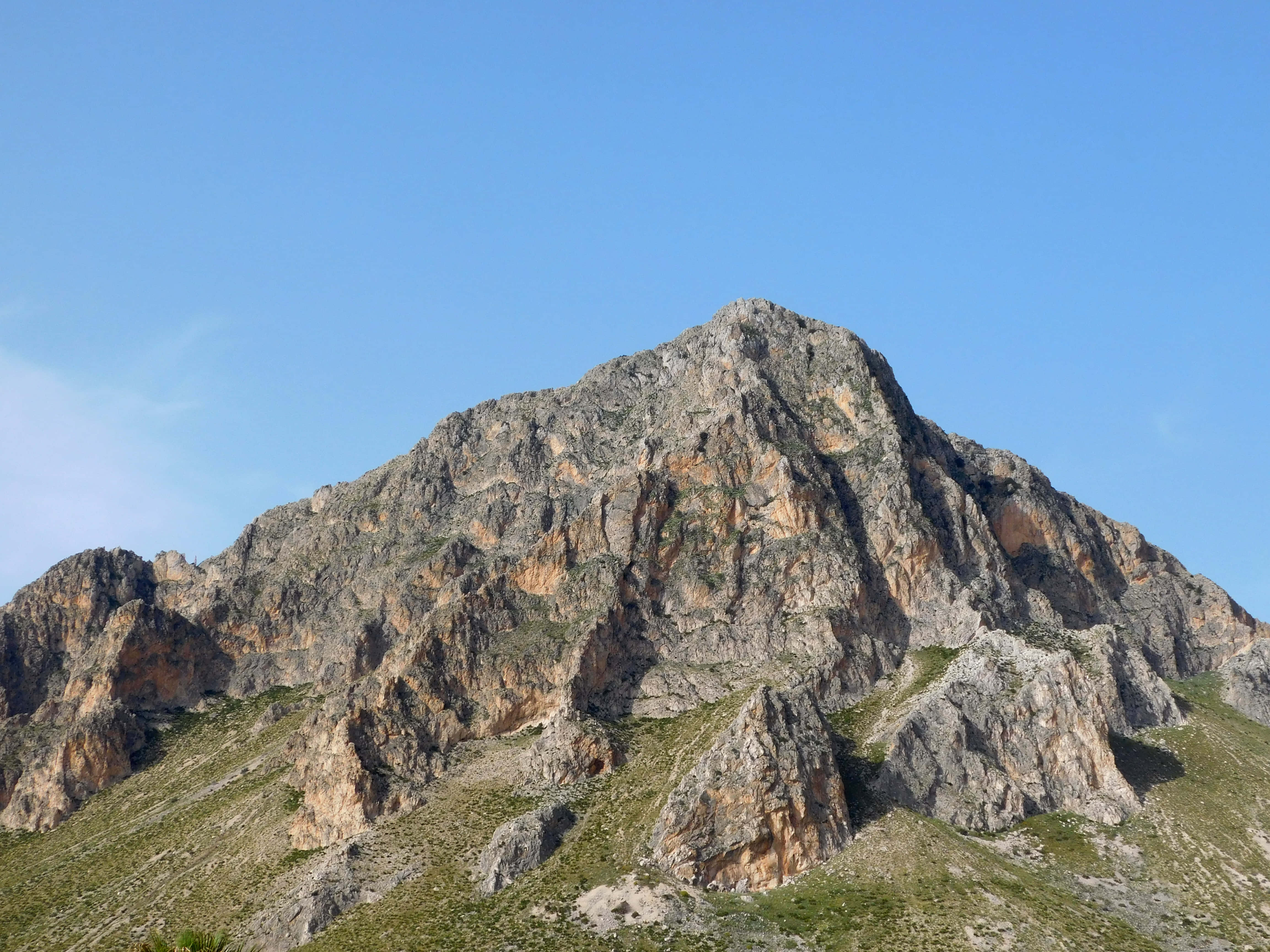 mountain, rocky mountain peak, clear blue sky, 4K Desktop Wallpaper