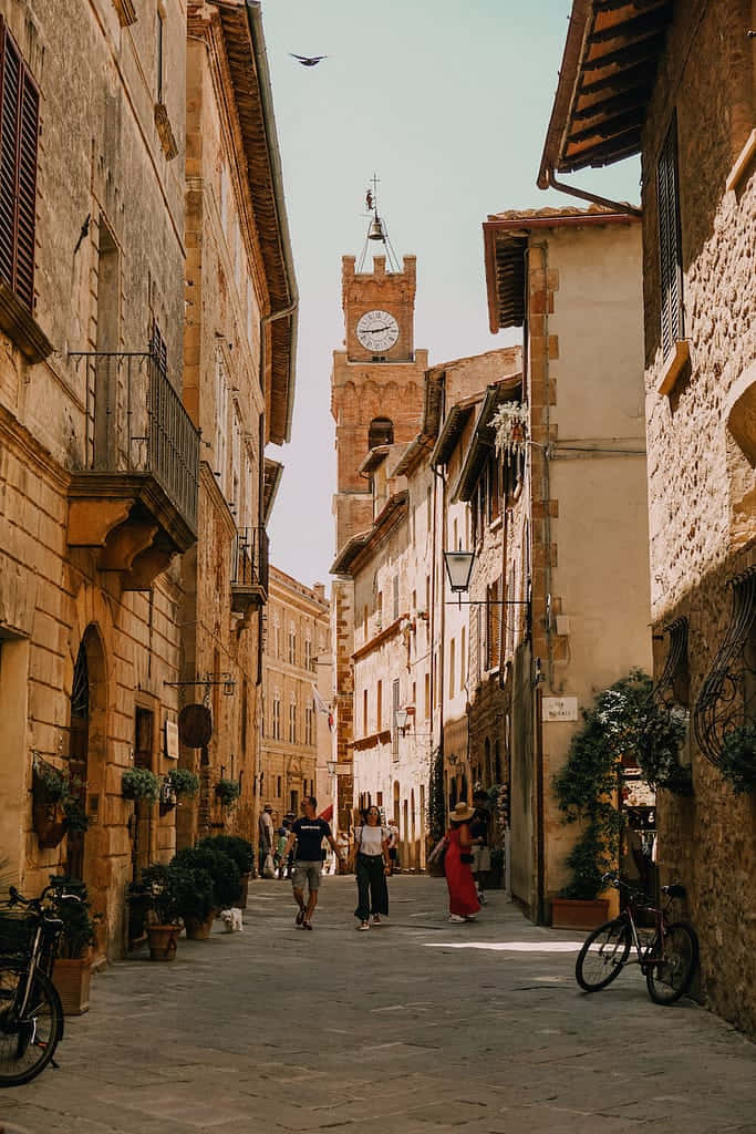 Pienza, main street, clock tower, SD Phone Wallpaper