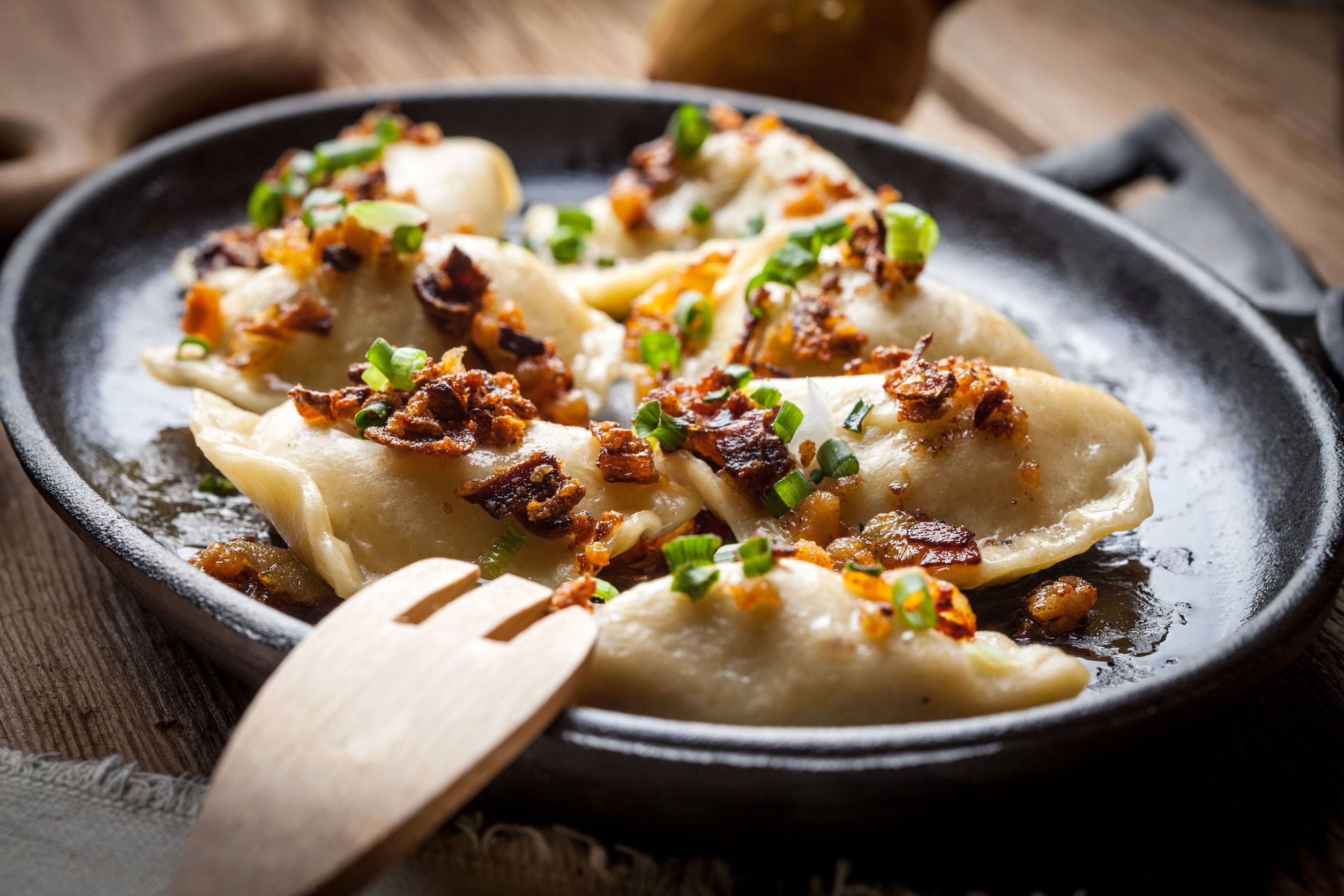 steamed scallion pierogi, golden dumplings, crispy fried onions, Full HD Desktop Wallpaper