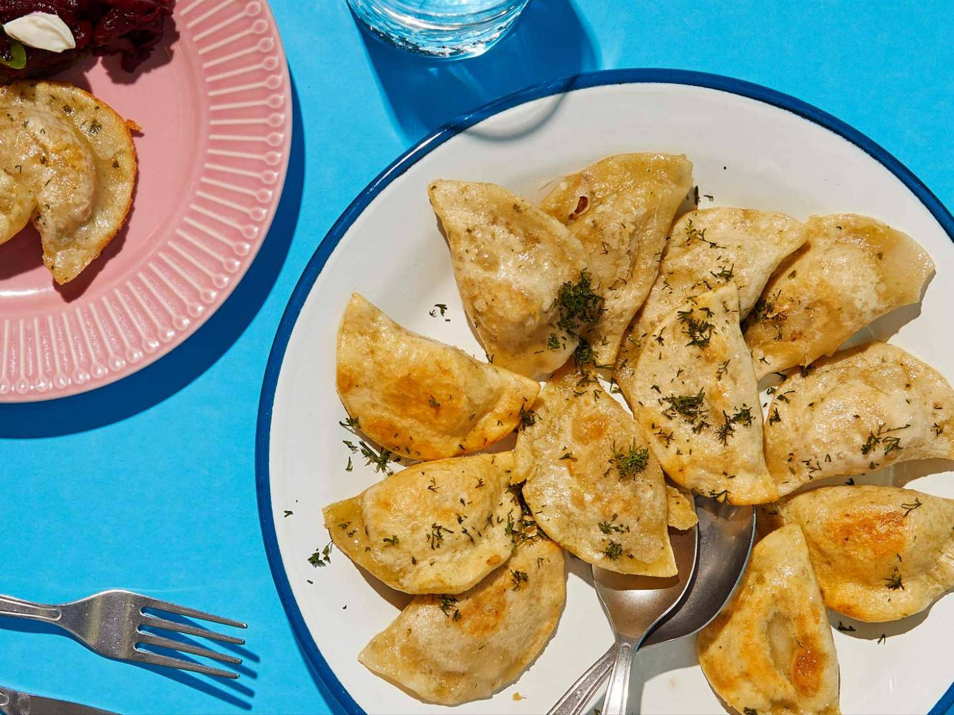 pan fried pierogi, golden fried, fresh dill, Full HD Desktop Wallpaper