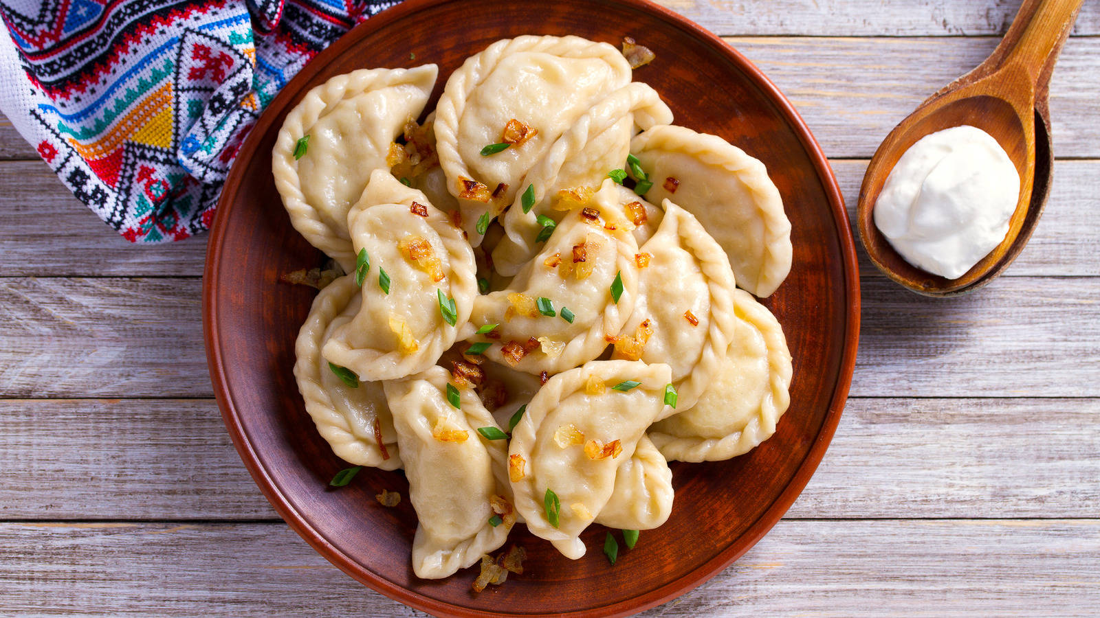 wooden bowl, golden dumplings, crispy onions, HD Desktop Wallpaper