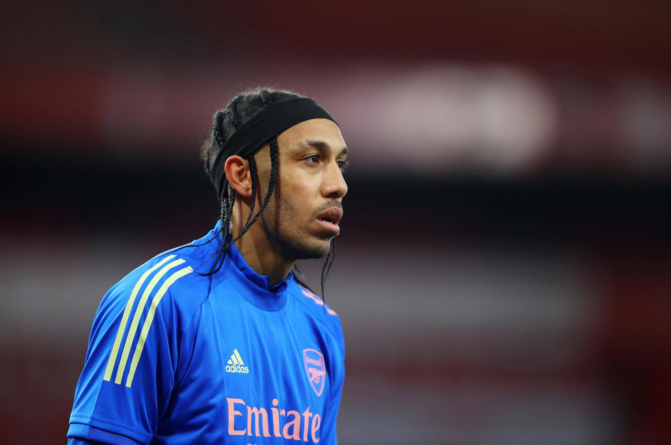Pierre-Emerick Aubameyang, blue Arsenal jersey, braided hair, Full HD Desktop Wallpaper