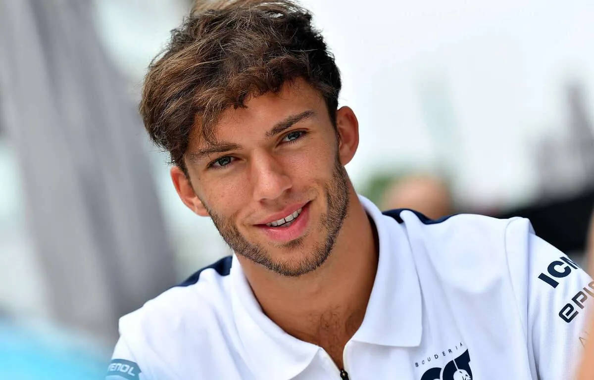 Pierre Gasly, white polo shirt, racing team polo shirt, SD Desktop Wallpaper