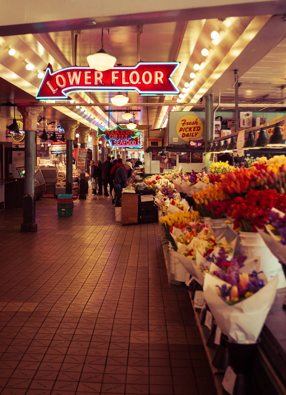 Pike Place Market, Lower Floor Sign, neon signs, HD Phone Wallpaper