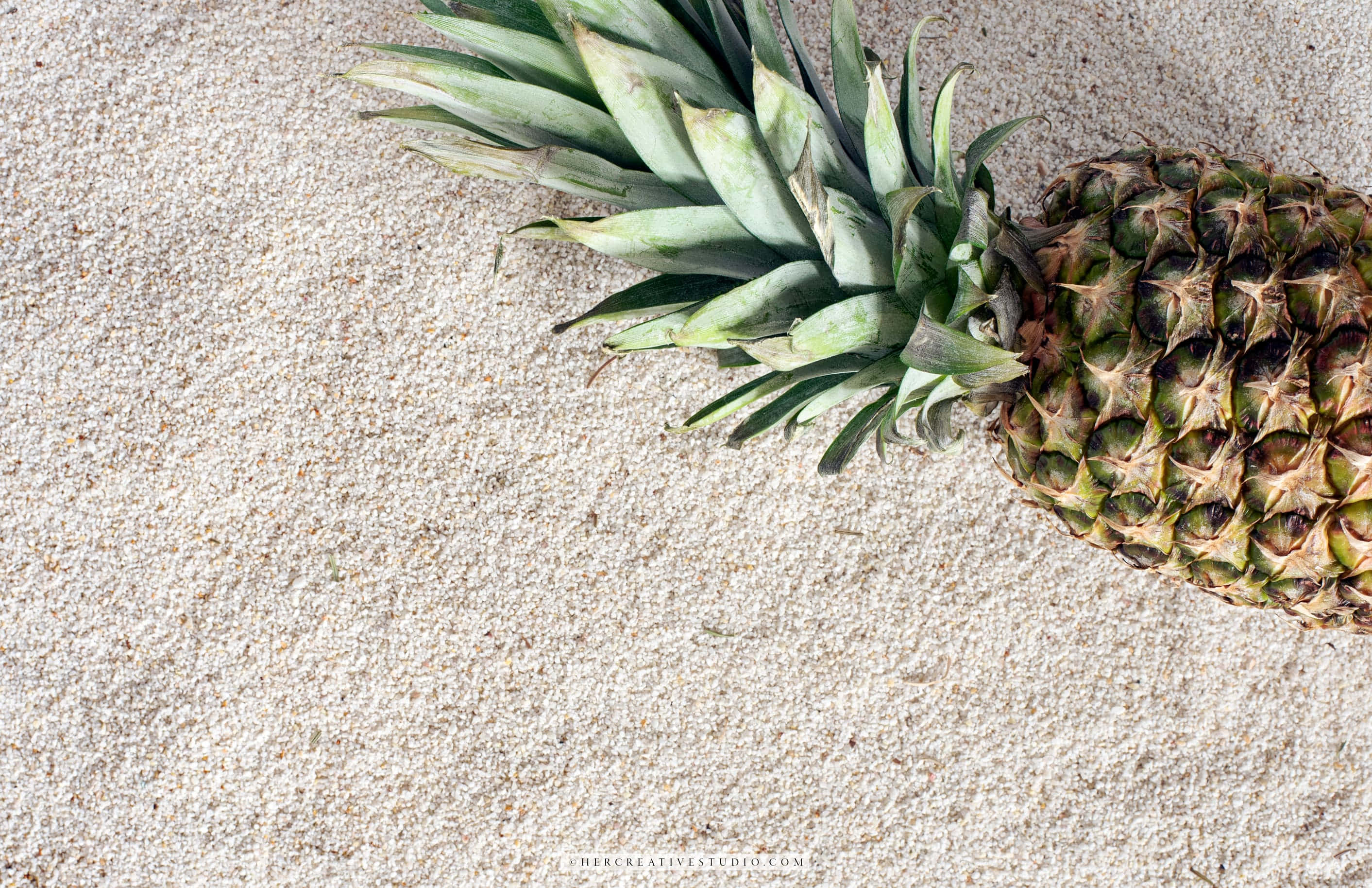 pineapple desktop, ripe pineapple, neutral background, 2K Desktop Wallpaper