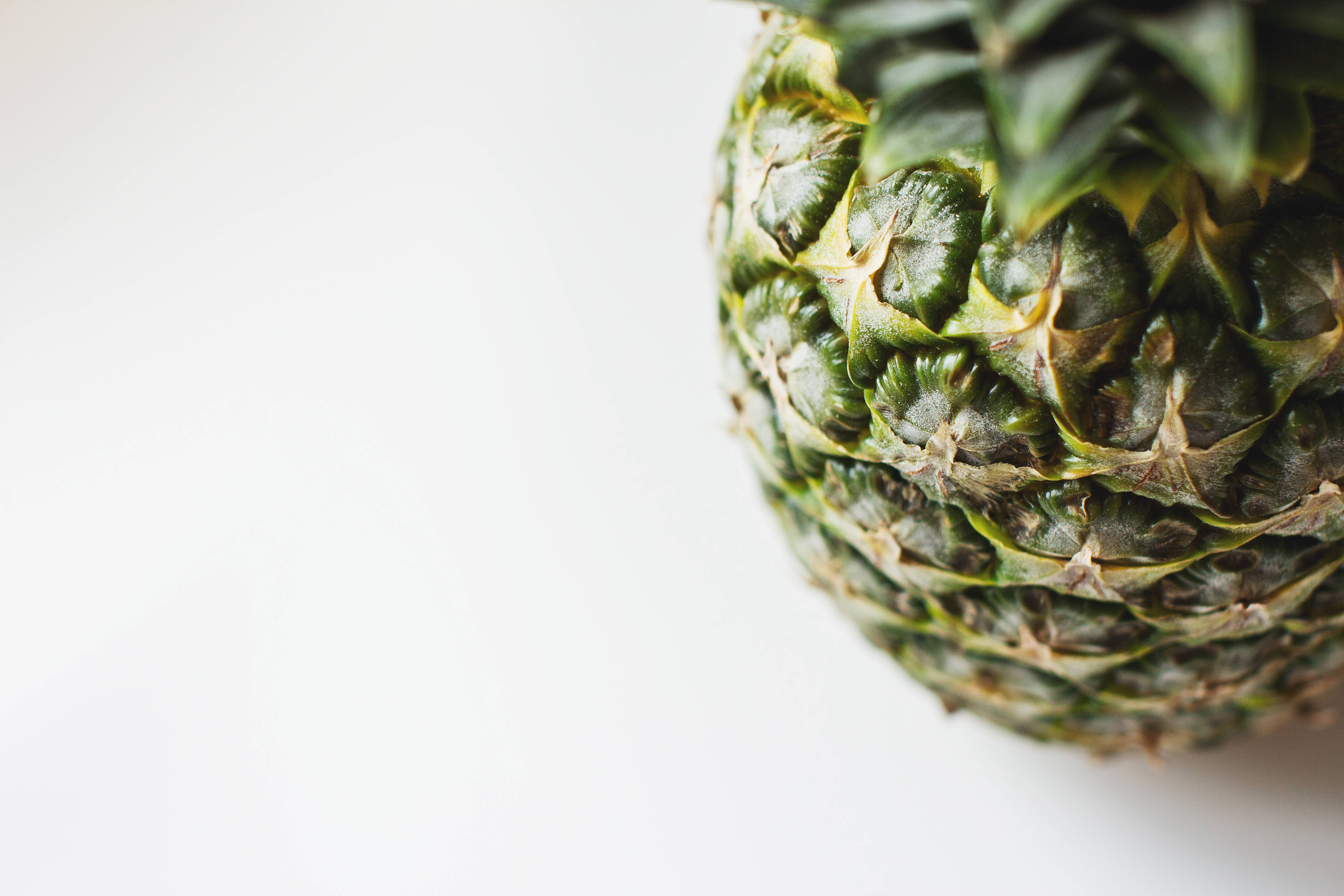 Pineapple Eye, green pineapple, textured crown, 5K Desktop Wallpaper