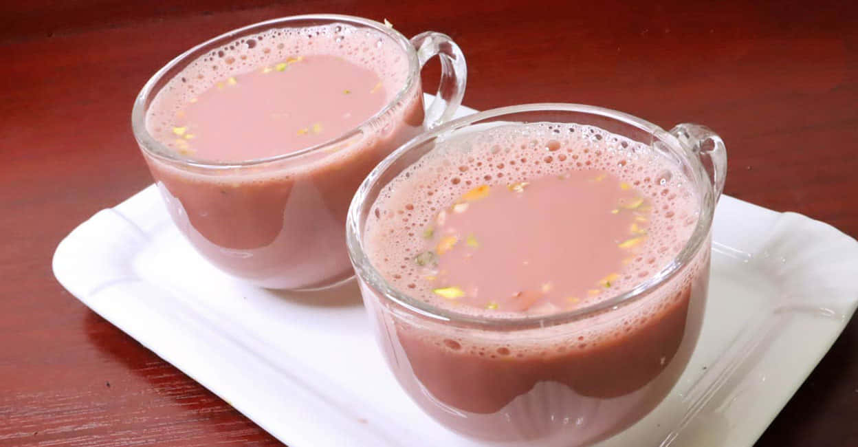 pink tea, glass mugs, frothy pink drink, SD Desktop Wallpaper