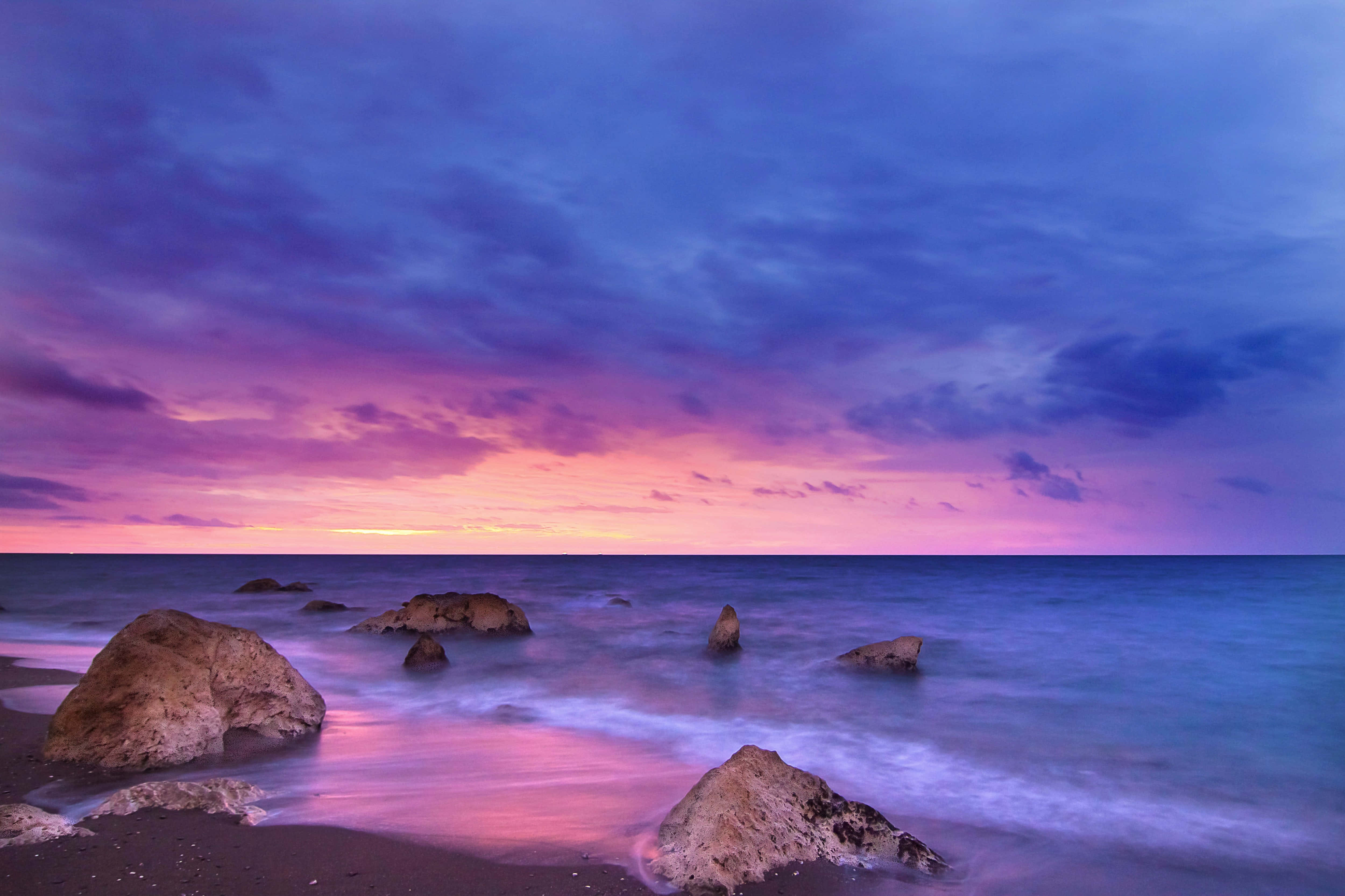 Pink Beach Sunset, purple waters, twilight, 4K Desktop Wallpaper