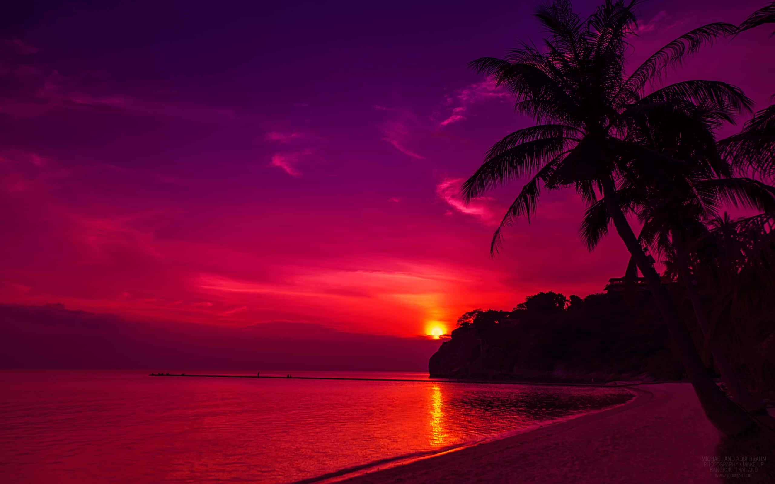 Pink Beach Sunset, Red Sun, vibrant purple and red sunset, 2K Desktop Wallpaper