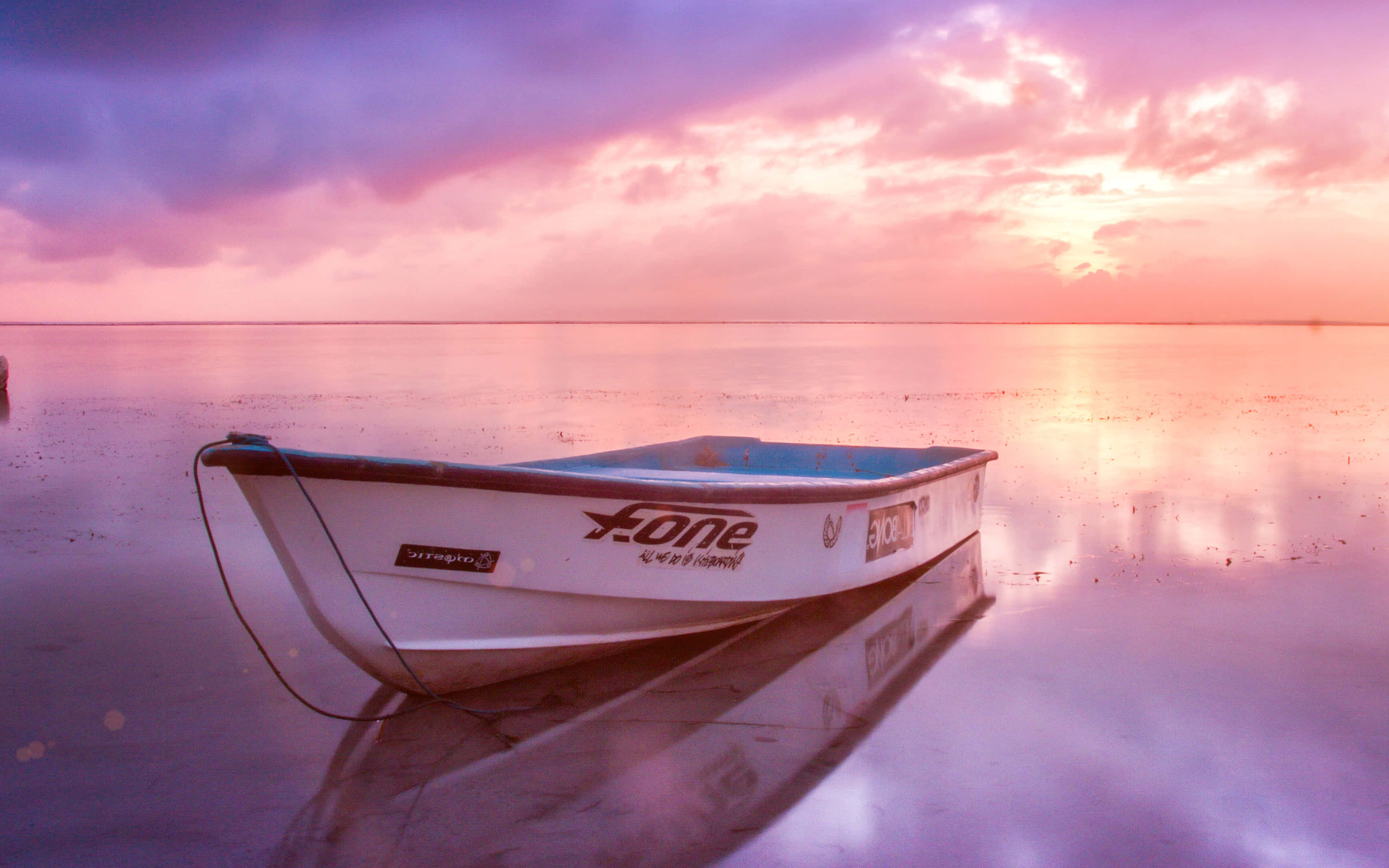 Pink Beach Sunset, white boat, wet sand, 4K Desktop Wallpaper