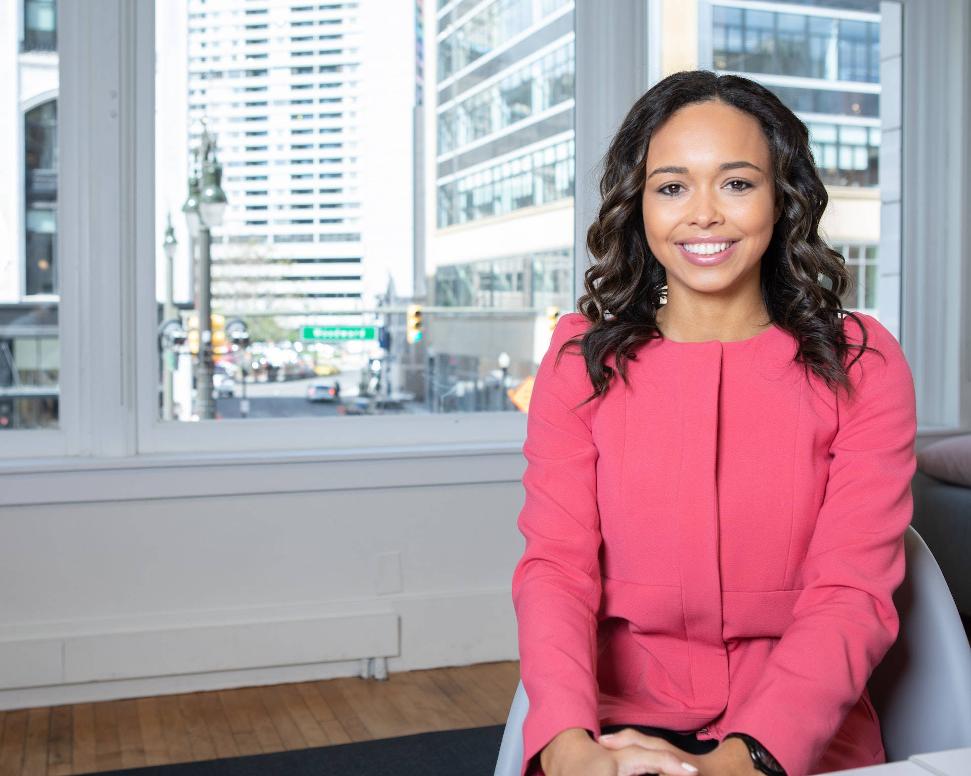 professional black woman, pink top, vibrant pink blazer, Full HD Desktop Wallpaper