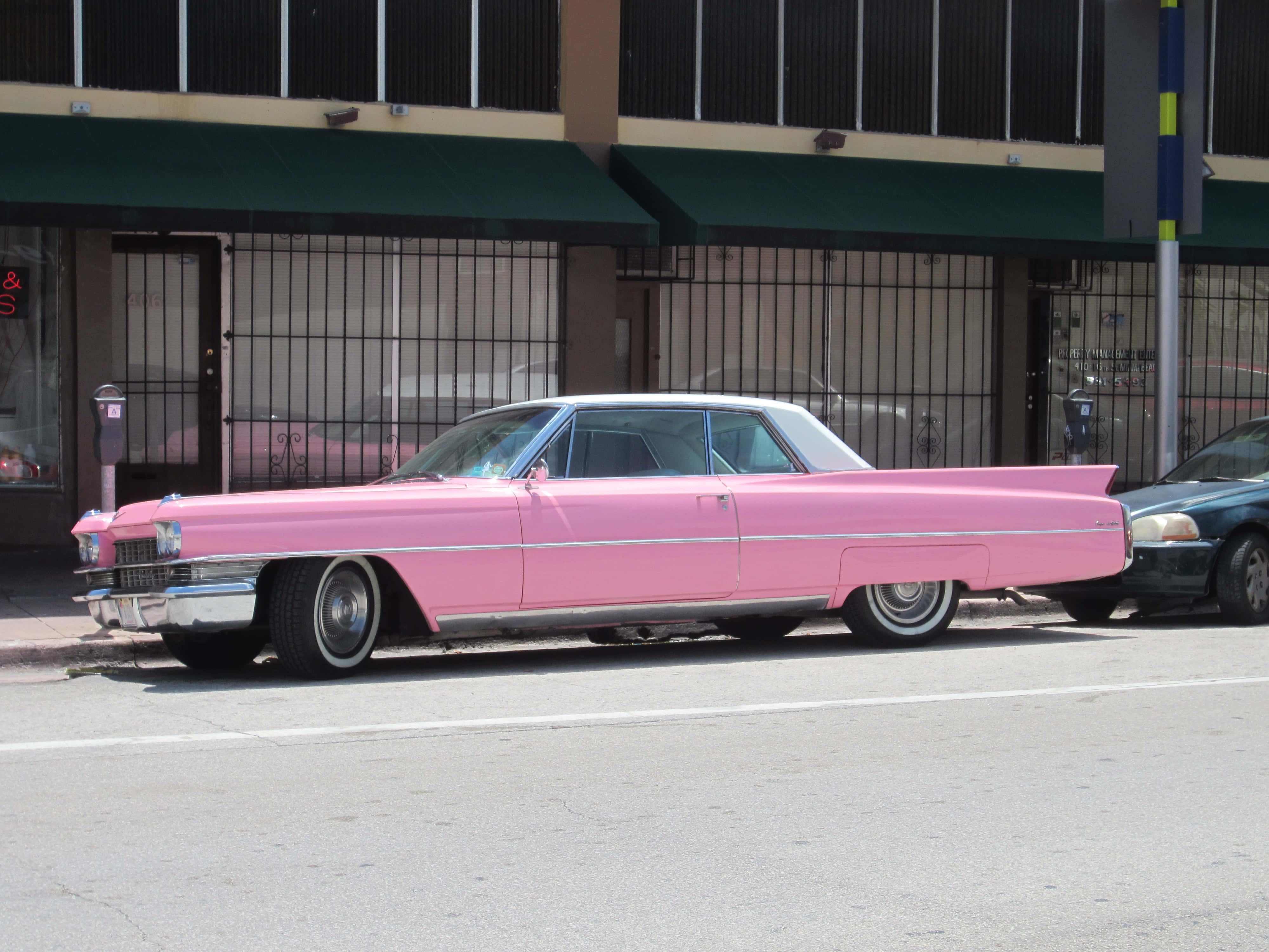 Pink Cadillac, vintage pink Cadillac, chrome details, 4K Desktop Wallpaper