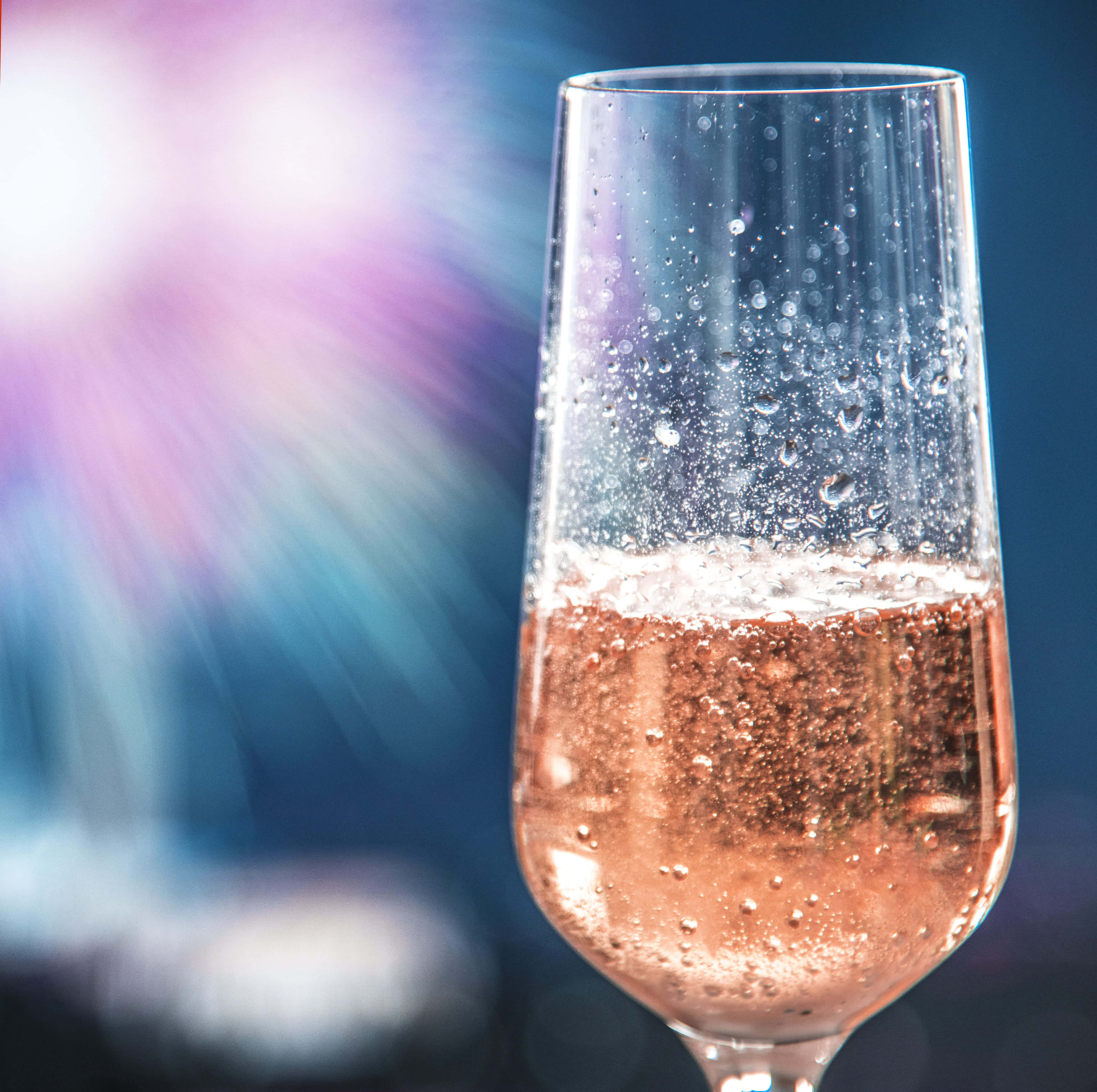 Pink Champagne, glass of sparkling rosé wine, bubbles, 4K Desktop Wallpaper
