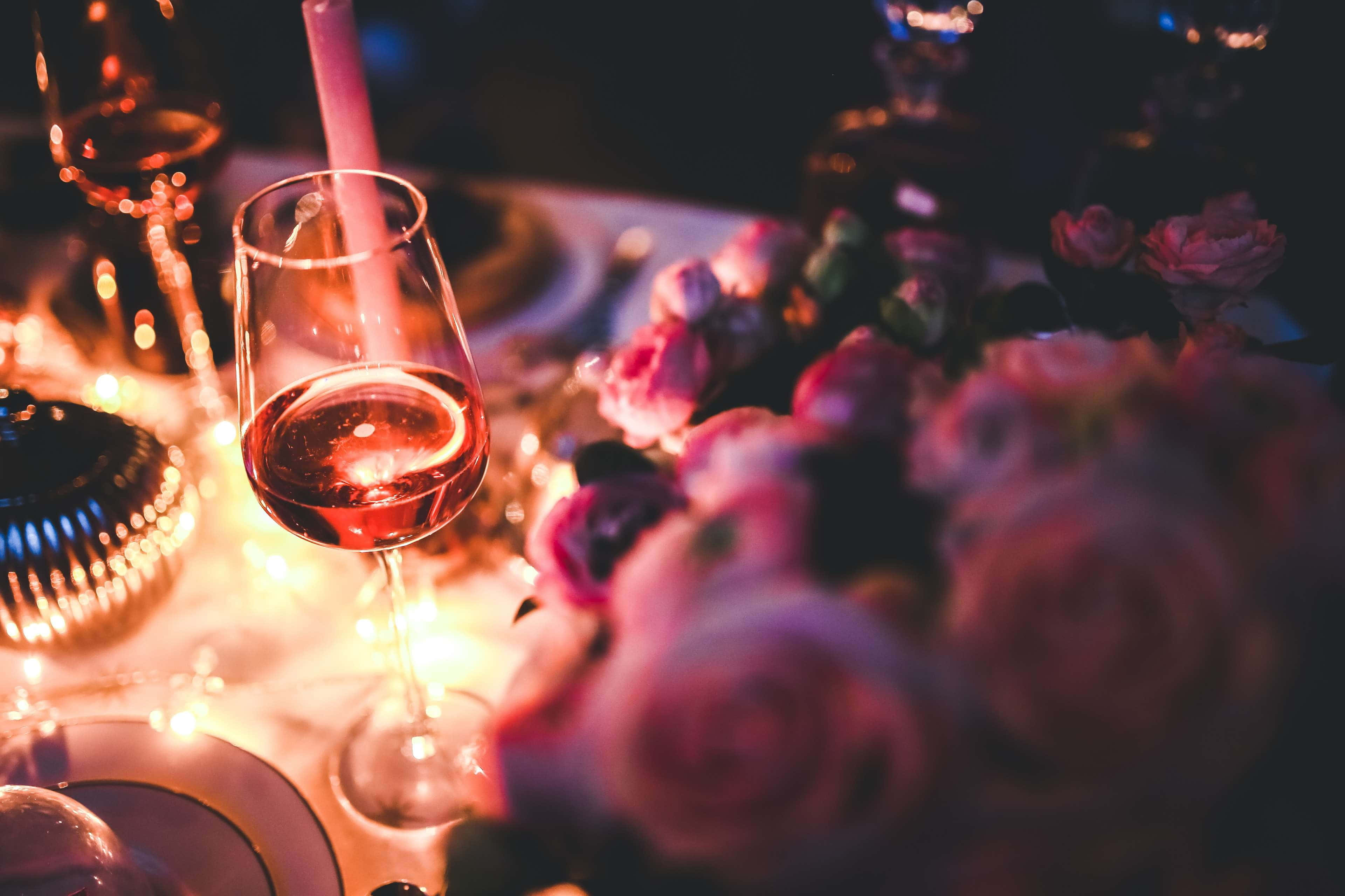 Pink Champagne, rose wine glass, pink roses, 4K Desktop Wallpaper