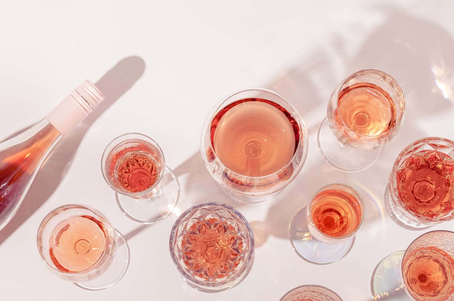 Pink Champagne, rose wine glasses, bottle, HD Desktop Wallpaper