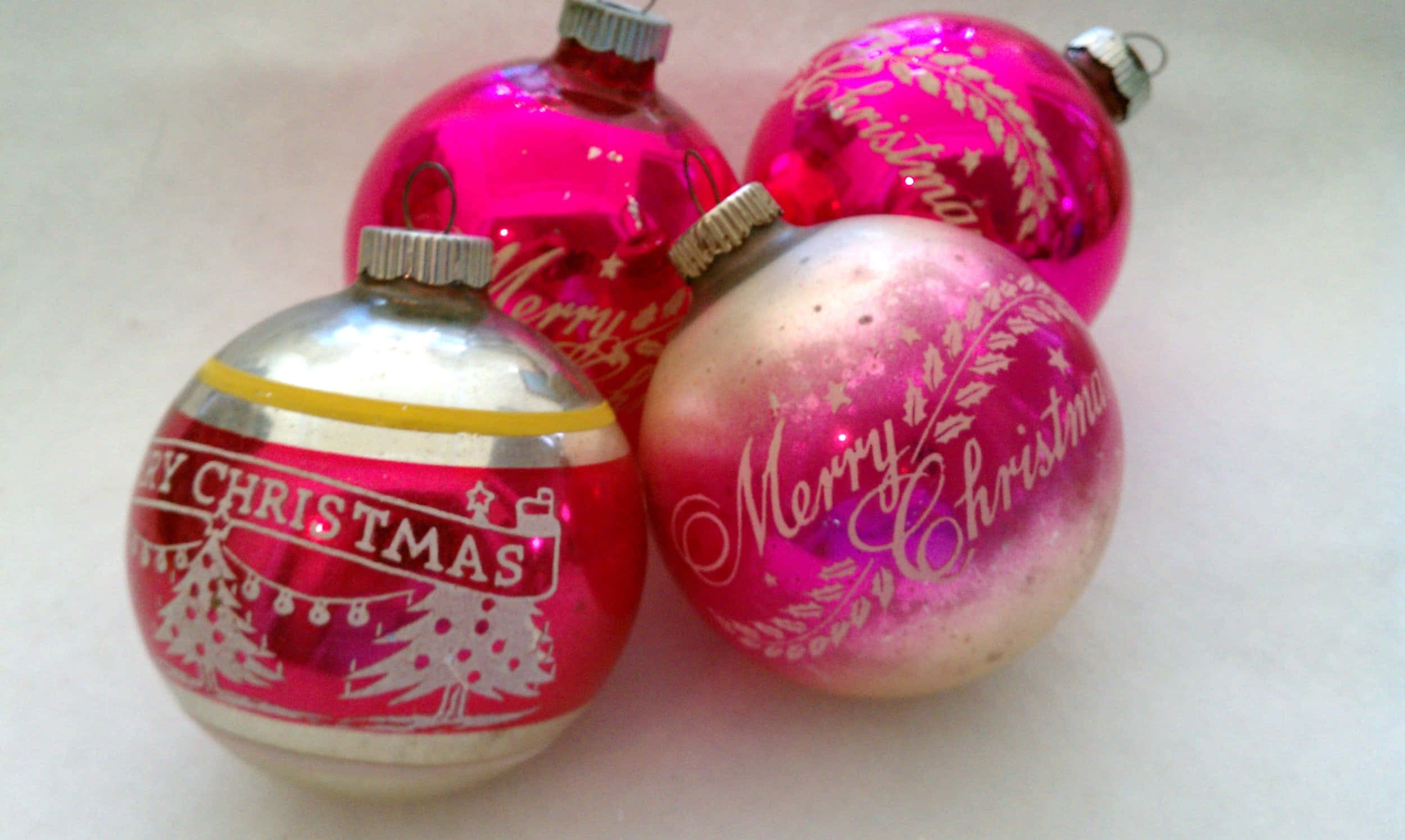 vintage pink Christmas ornaments, shiny pink and red, Merry Christmas, Full HD Desktop Wallpaper