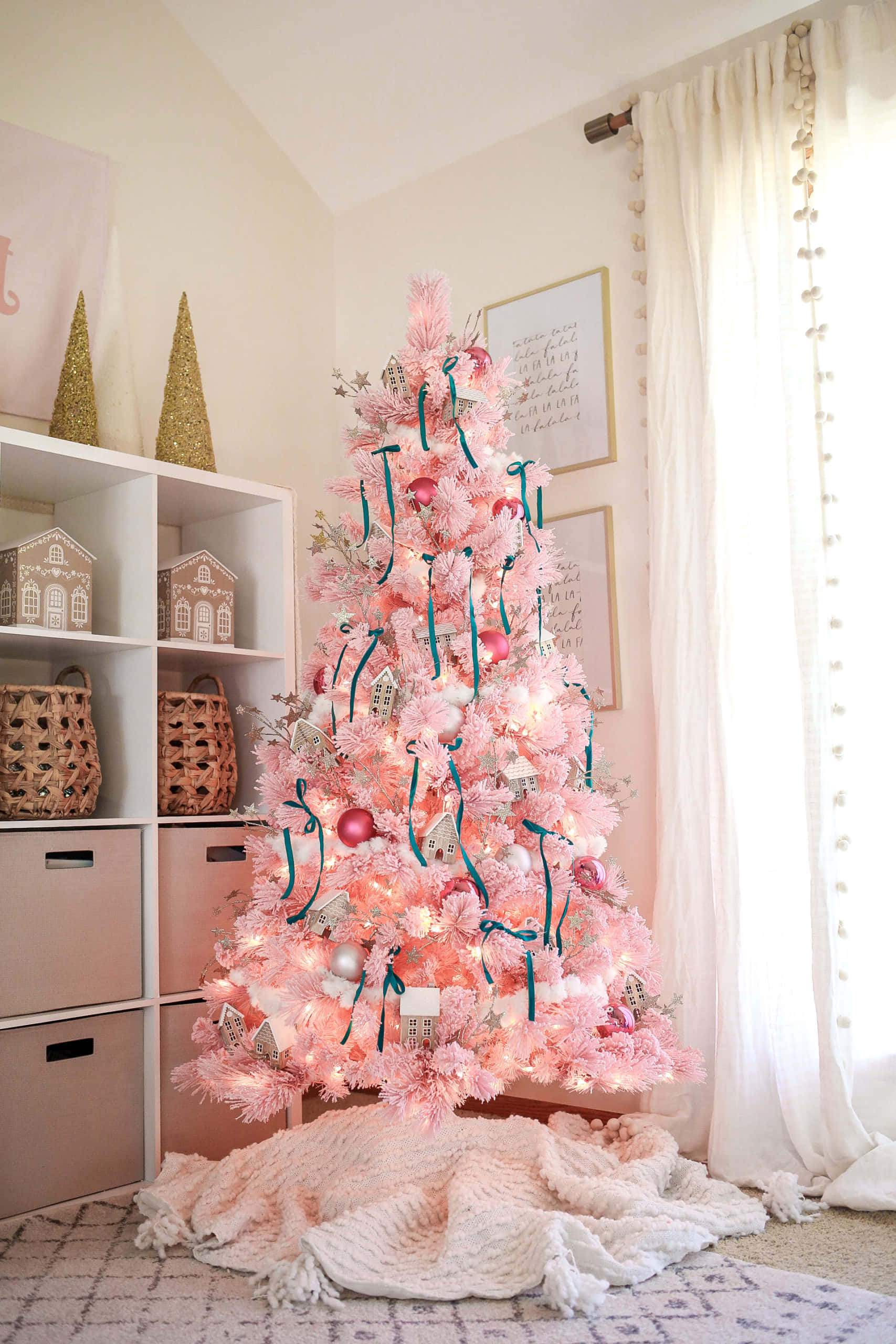 vintage pink christmas tree decor, pastel pink artificial Christmas tree, teal ribbons, 2K Phone Wallpaper