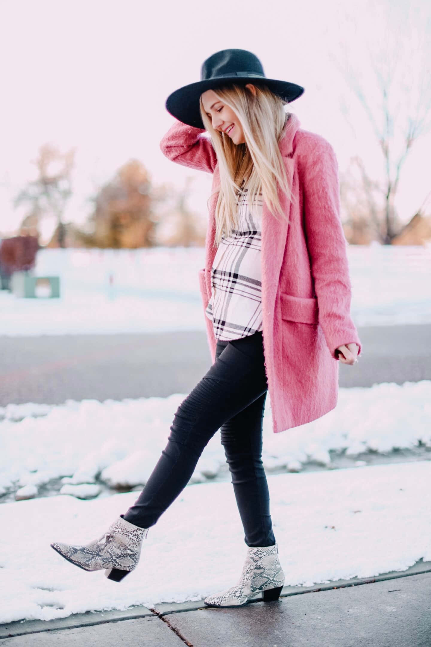 pink coat, blonde woman, black hat, Full HD Phone Wallpaper