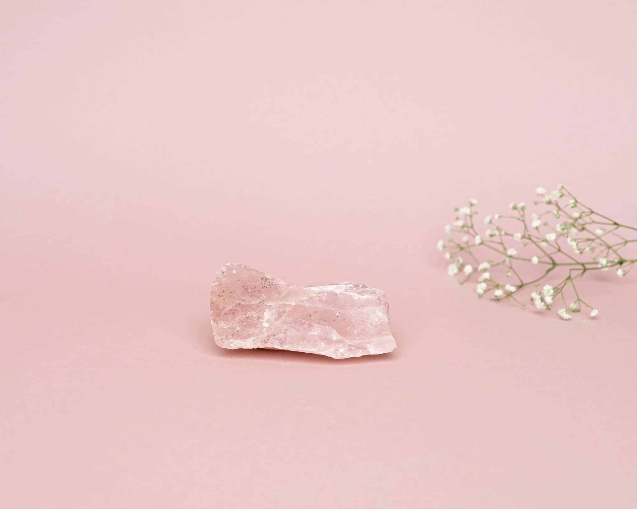 Pink Crystal Quartz, rose quartz, baby's breath flowers, Full HD Desktop Wallpaper