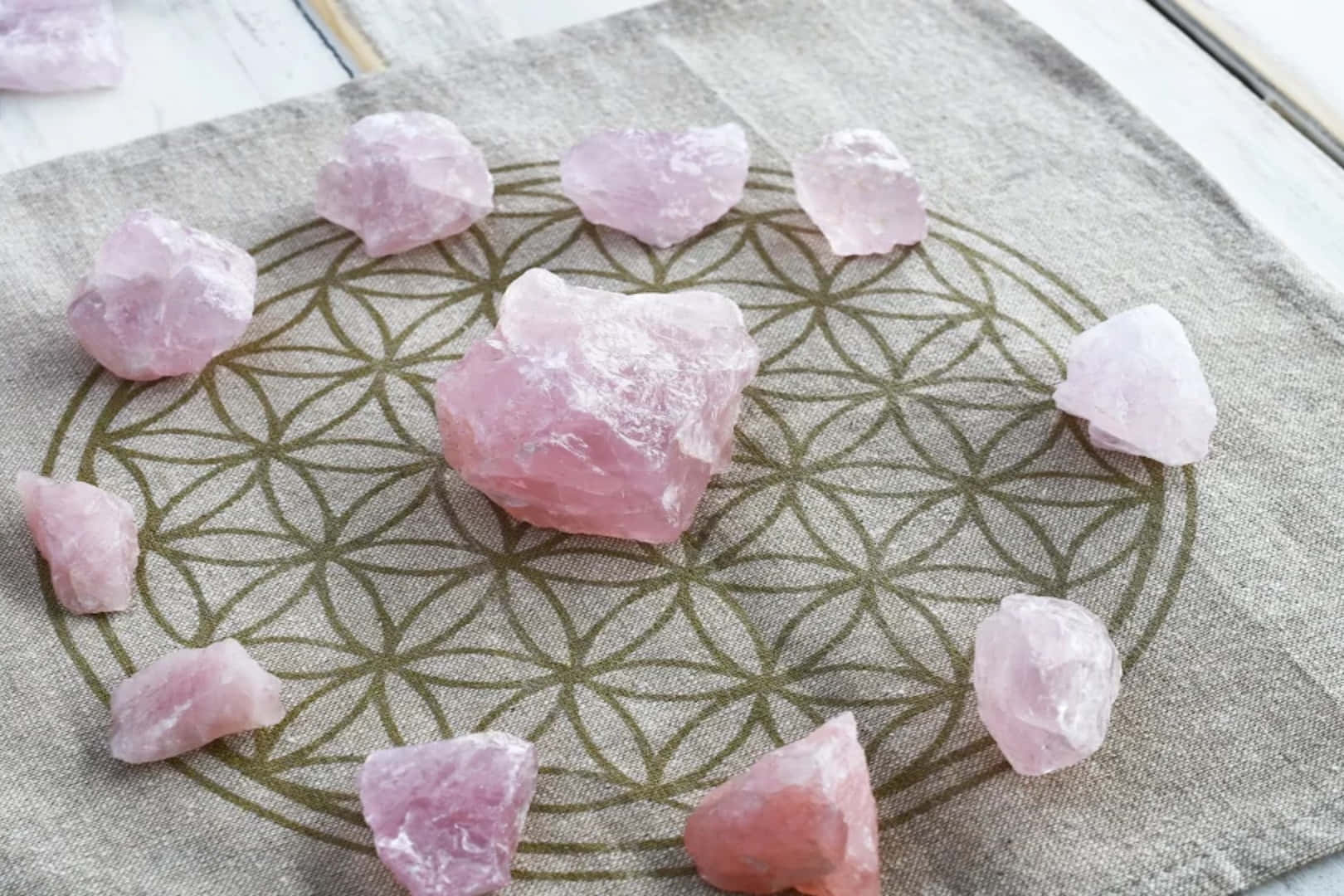 Pink Crystal Quartz, rose quartz, sacred geometry, HD Desktop Wallpaper
