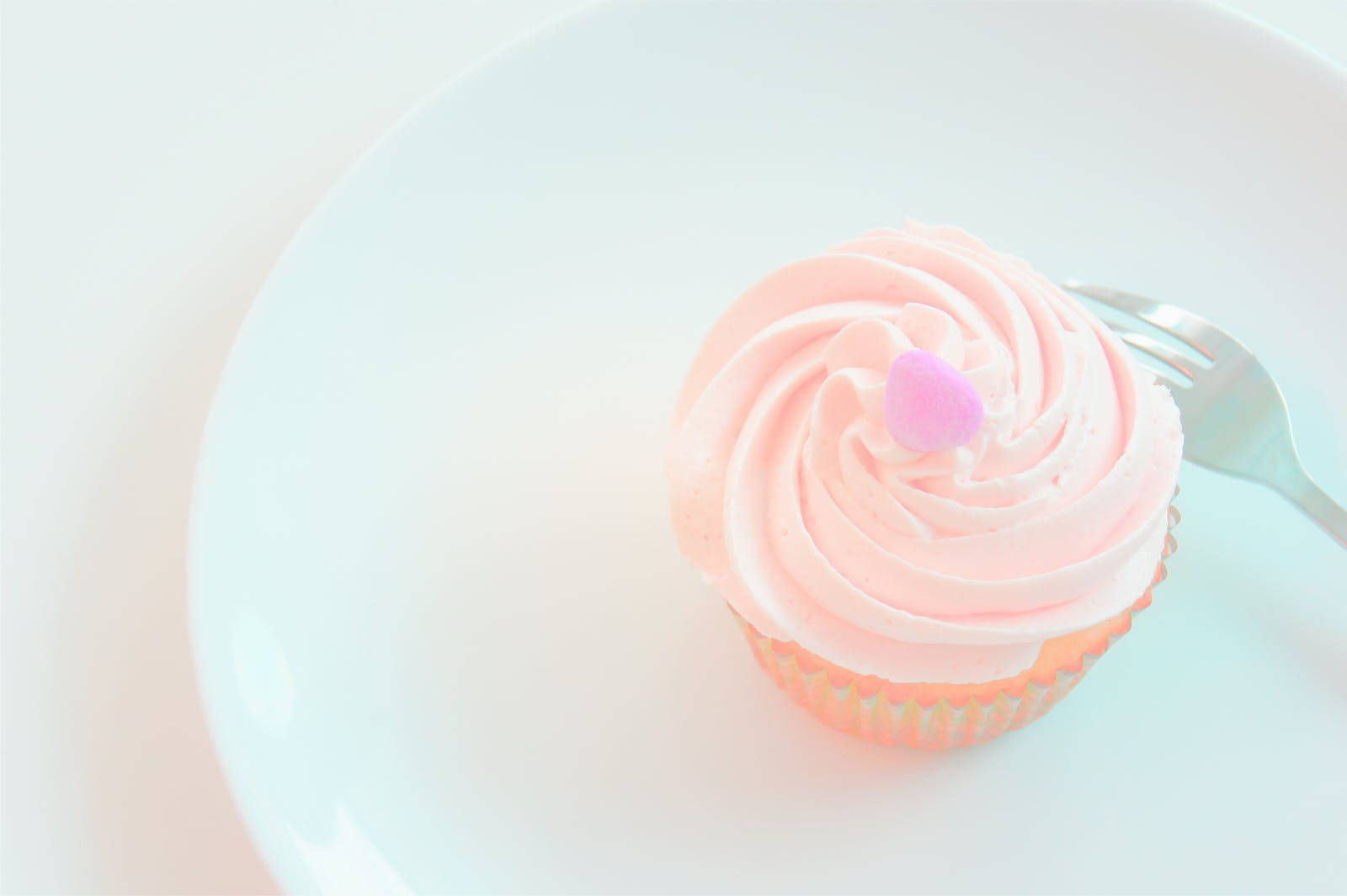 pastel pink aesthetic, pink frosted cupcake, heart topper, HD Desktop Wallpaper