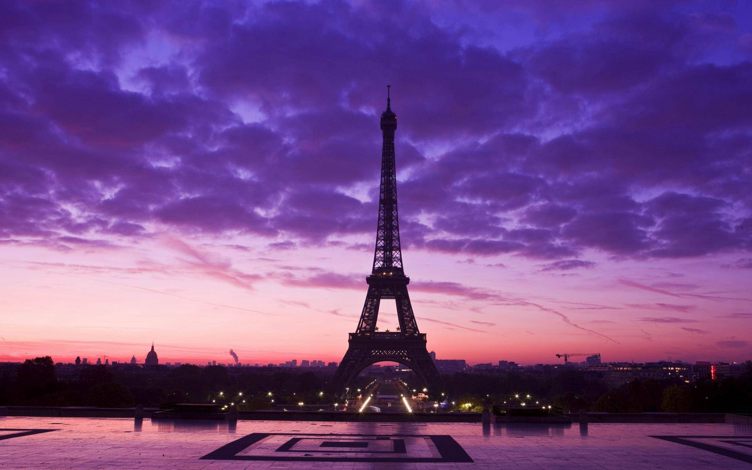 Pink Eiffel Tower, Sunrise, purple and pink twilight sky, 2K Desktop Wallpaper