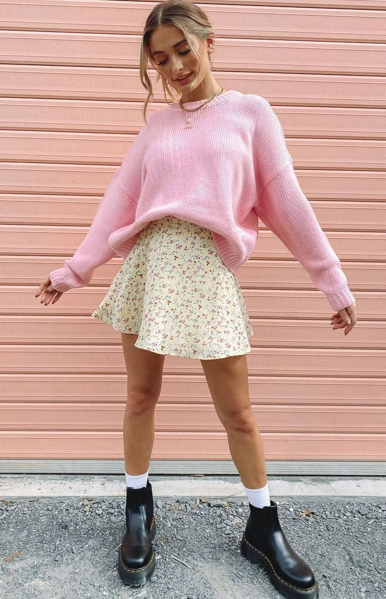 pink sweater, floral skirt, pink corrugated wall, SD Phone Wallpaper