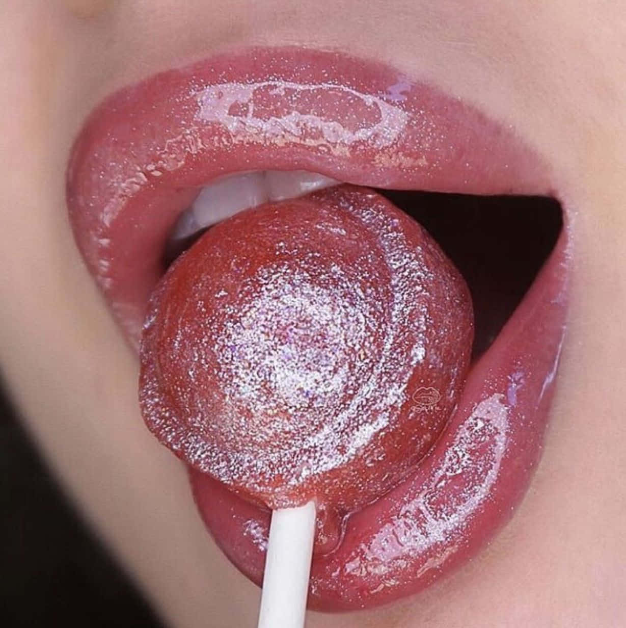 pink lips, glossy lips, glittery red lollipop, SD Phone Wallpaper