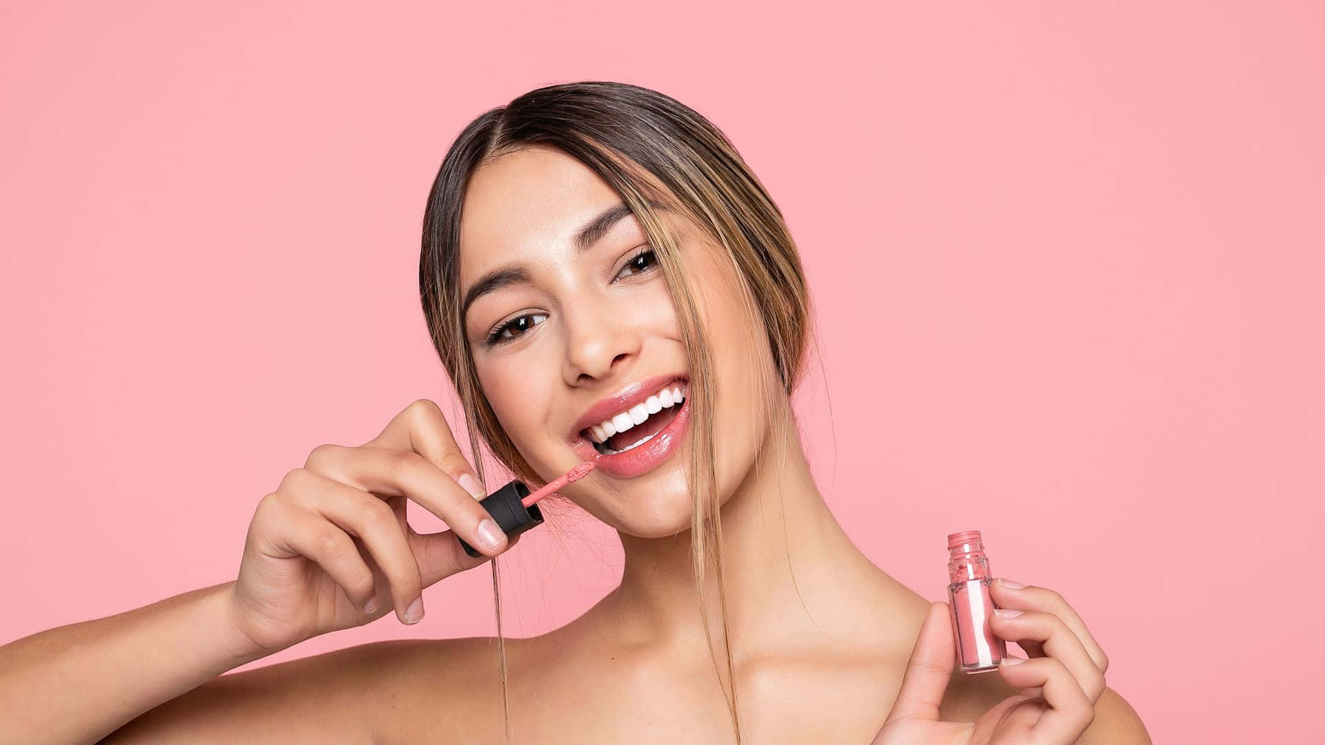 Pink Makeup, glossy pink lip gloss, soft pink background, Full HD Desktop Wallpaper