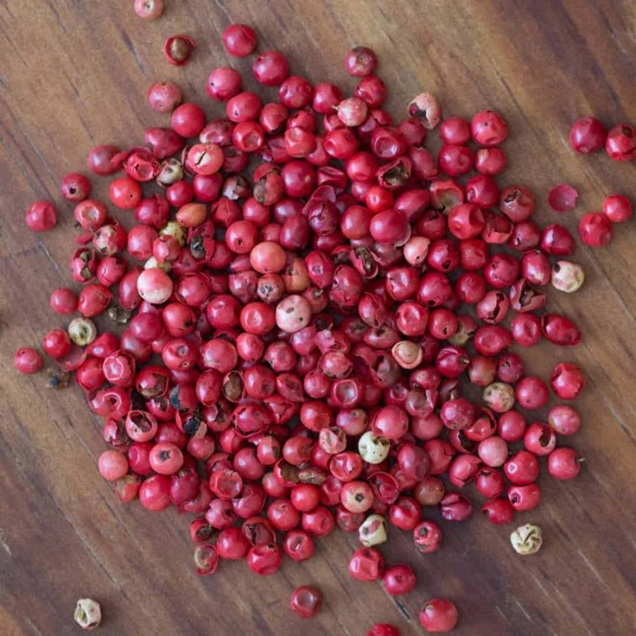 Pink Peppercorn, wooden bowl, cracked red peppercorns, SD Desktop Wallpaper