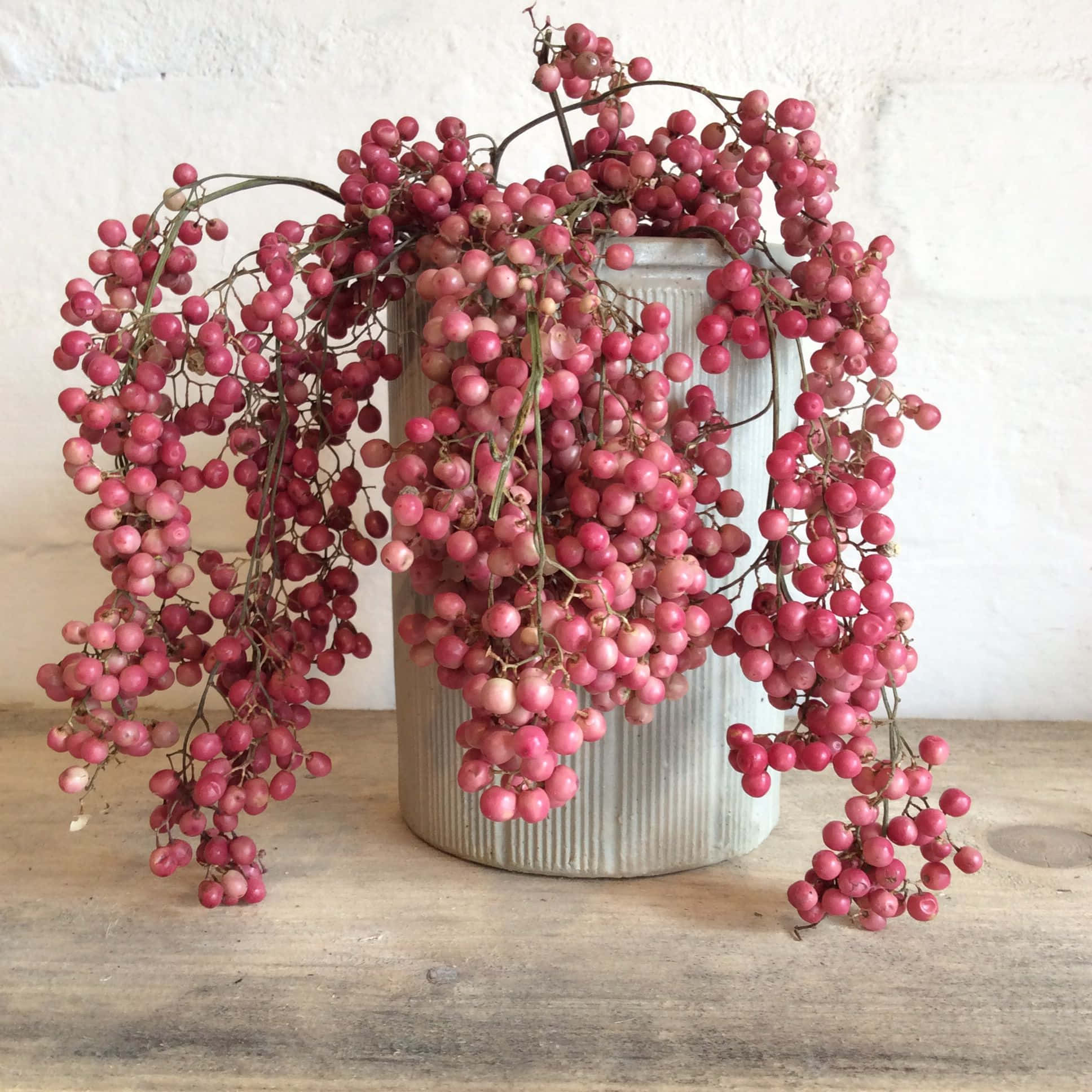 Pink Peppercorn, ribbed ceramic vase, wooden surface, Full HD Desktop Wallpaper