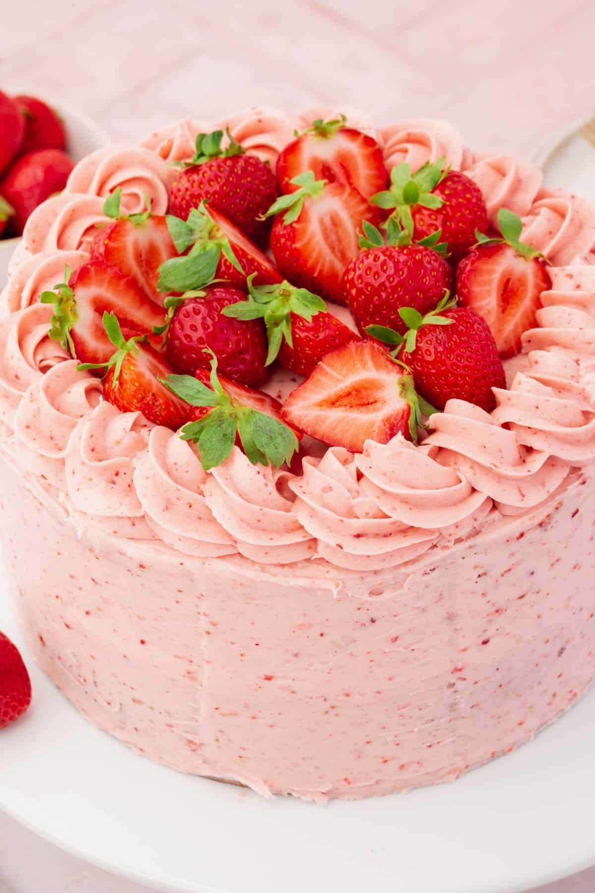 Strawberry Frosted Cake, pink frosting, fresh whole strawberries, HD Phone Wallpaper