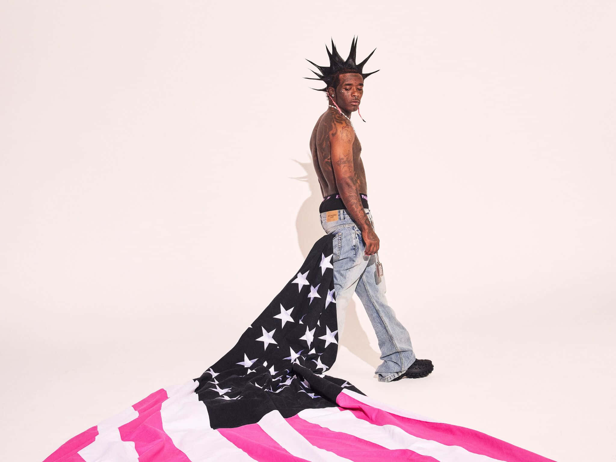 spiked crown, pink white and black stars flag, shirtless man, Full HD Desktop Wallpaper