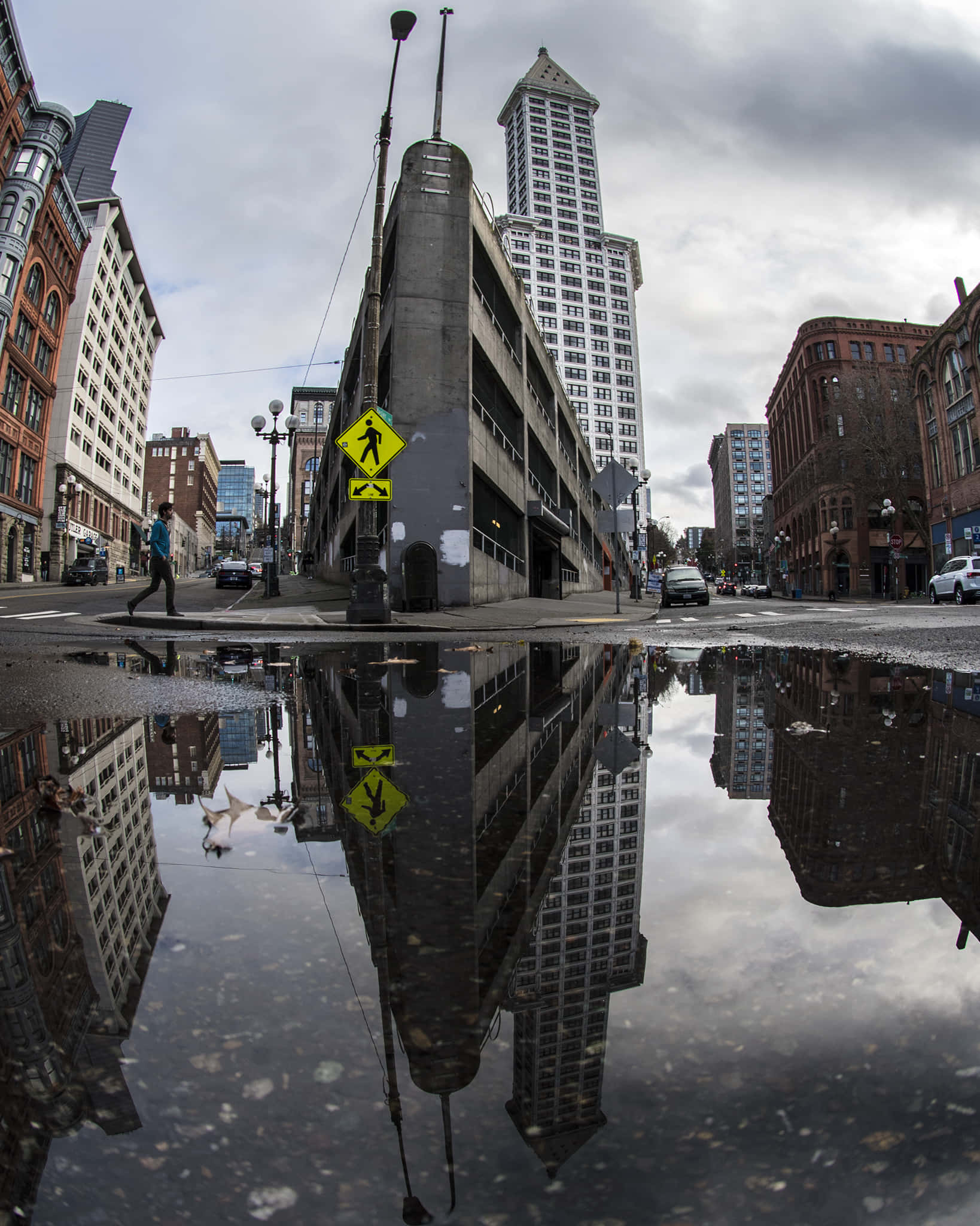 Pioneer Square Seattle, rainy urban street corner, Seattle, Full HD Phone Wallpaper