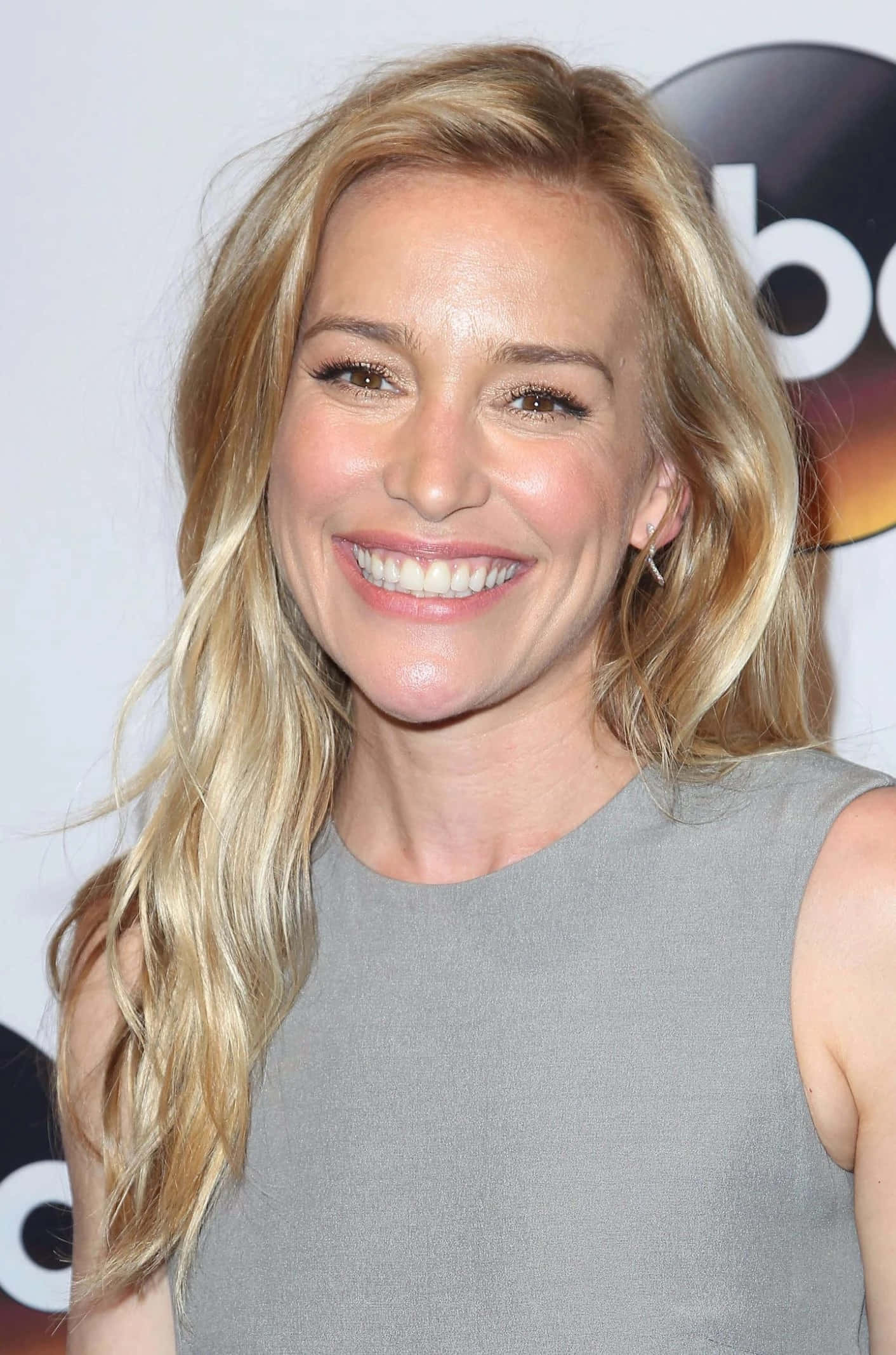 Piper Perabo, smiling, blonde woman, Full HD Phone Wallpaper